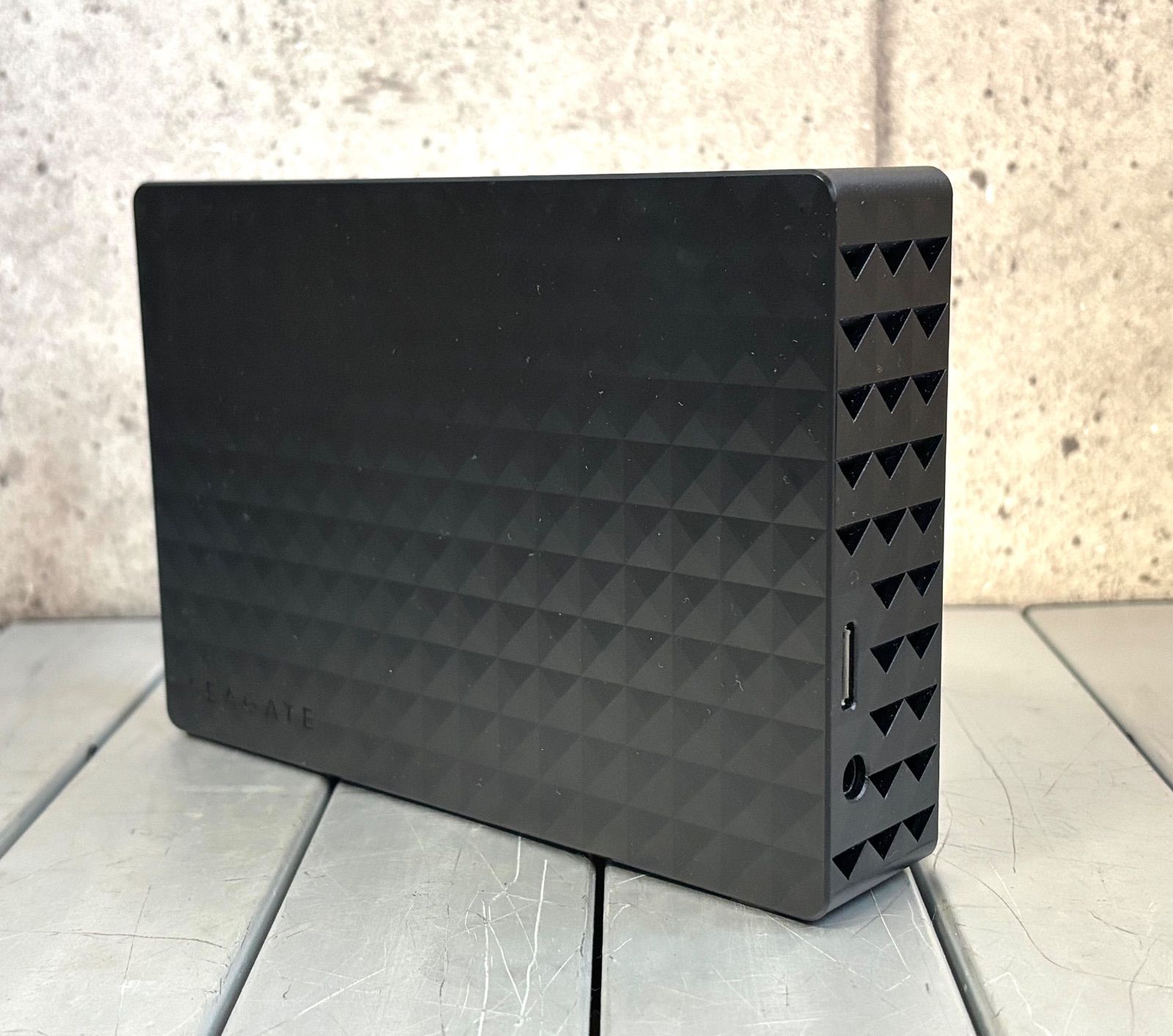 エレコム SEAGATE シーゲイト BY-RBM20B SRD0NF2 2TB 外付けデスクトップハードディスク Expansion Desktop Driveブラック 現状品