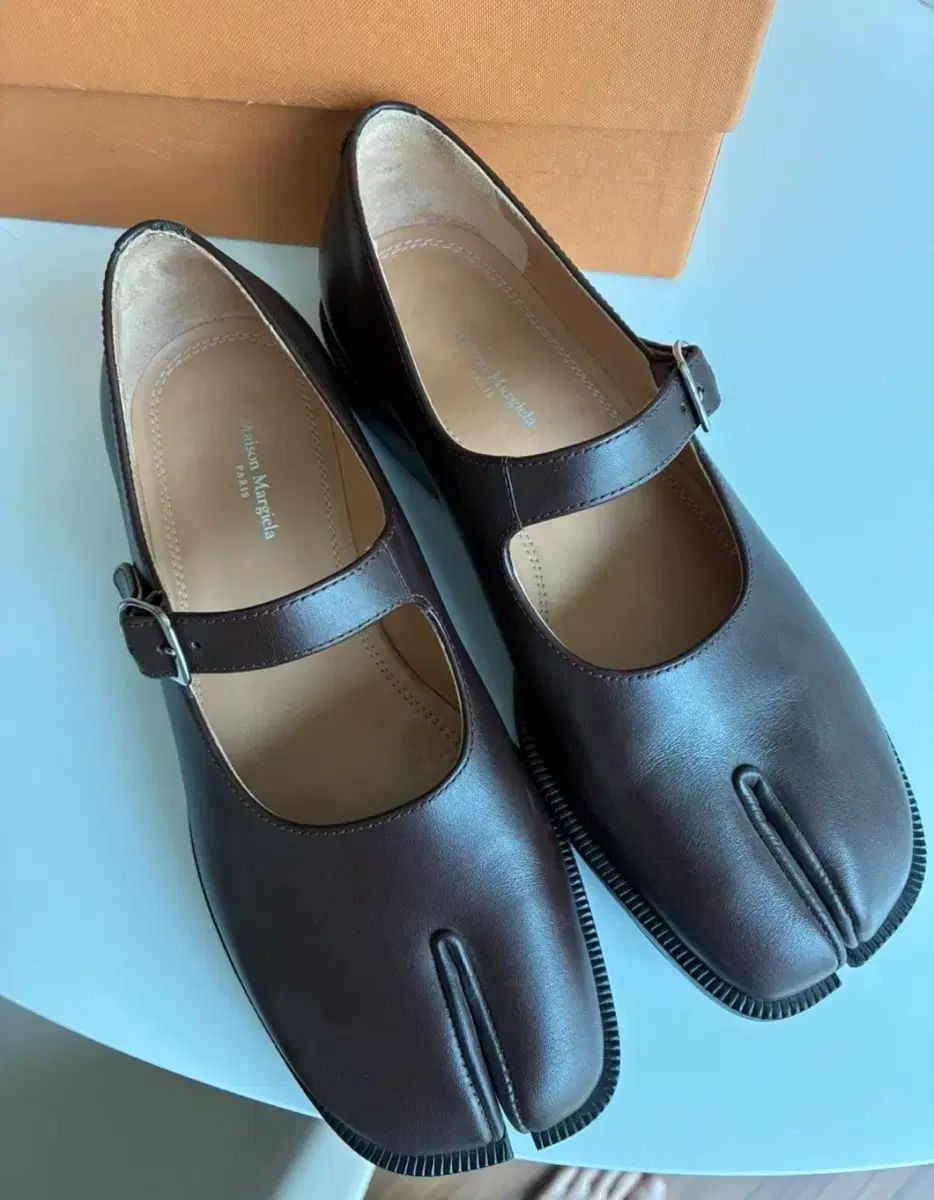 新品Maison Margiela メゾンマルジェラ メリージェーン 足袋 37 メゾンマルジェラ 足袋 メリージェーン シューズ ブラウン 37 5 - メルカリ