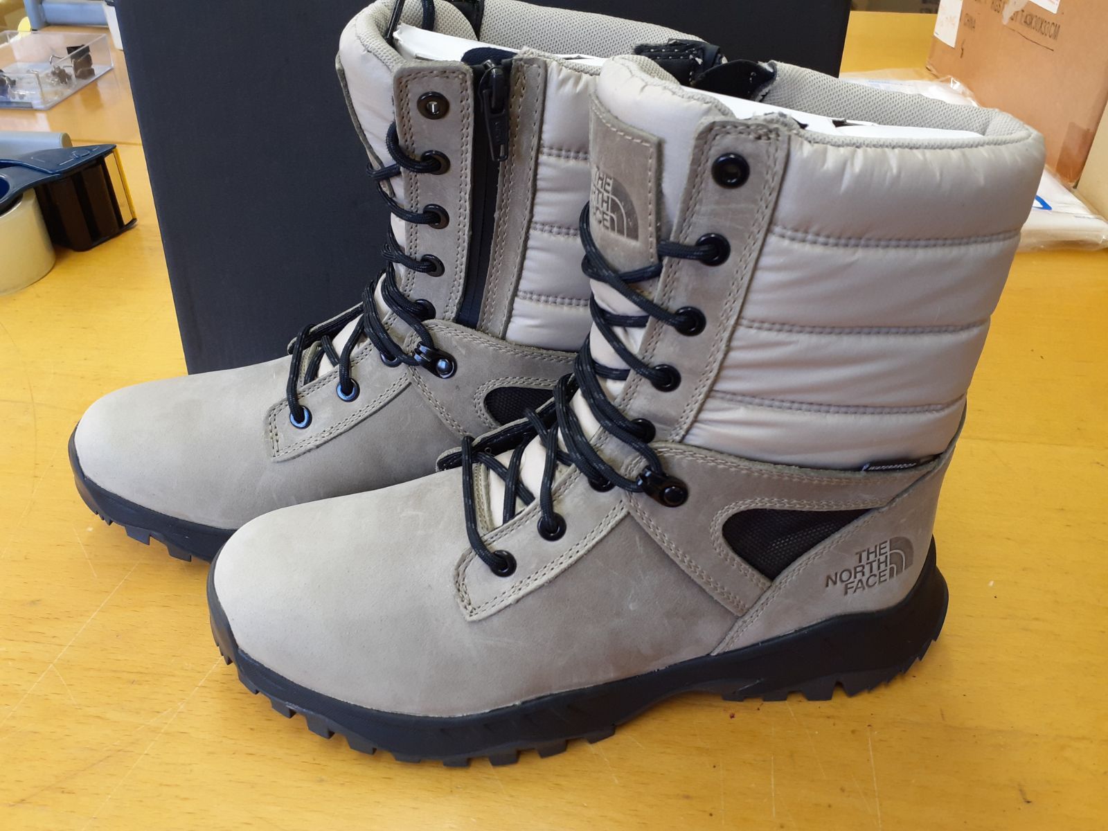THE NORTH FACE MEN'S THERMOBALL BOOT ZIP-UP S-403 THE NORTH FACE MEN'S THERMOBALL BOOT ZIP-UP S-403