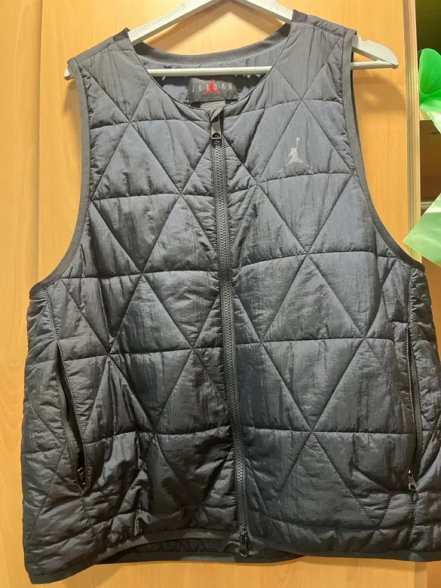 ジョーダン 軽量ダウン ベスト 2XL
