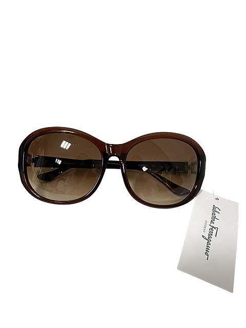 【新古品】【未使用】Salvatore Ferragamo サルヴァトーレフェラガモ 小物 サングラス SF740SRA 210＿S17＿セルモアから出品＿s-0216-r17 11,088円