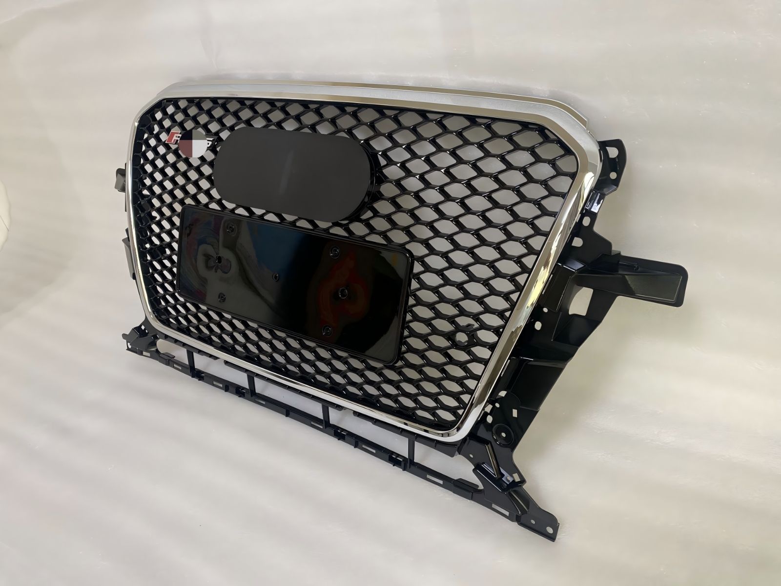 Audi Q5 8R 後期 純正 フロントグリル 8R0853651 Show Grill