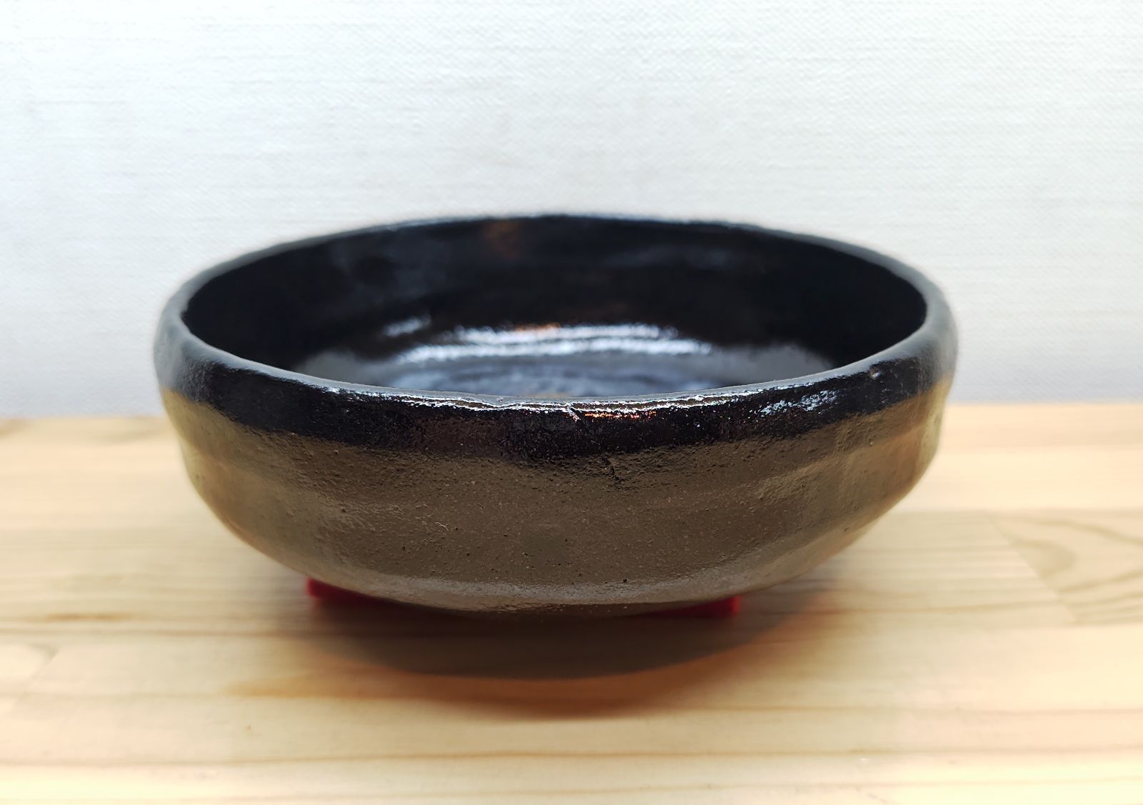 送料込【逢絢亭・新品】茶道具 筒茶碗 紙箱入り 松楽窯 黒楽 楽焼 工芸品