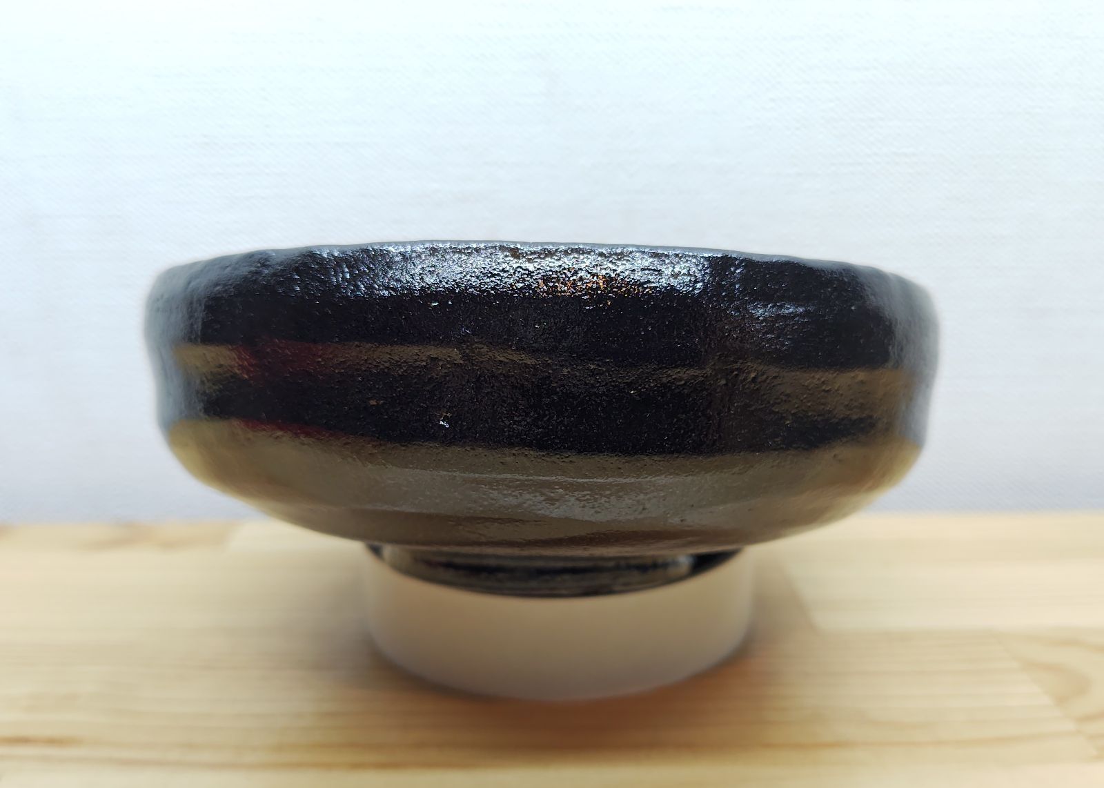 逢絢亭・新品】茶道具 茶碗 平茶碗 馬盥茶碗 楽焼 黒楽 松楽窯 紙箱