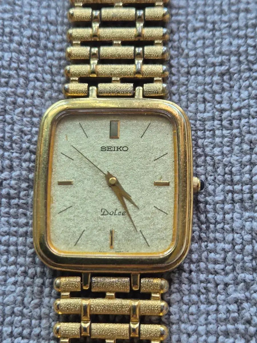 SEIKO ドルチェ ゴールド 時計