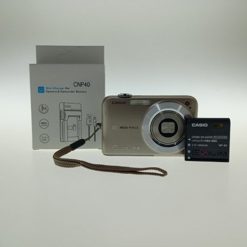 Casio EXILIM EX-Z1050 コンパクトデジタルカメラ 新品充電器付き