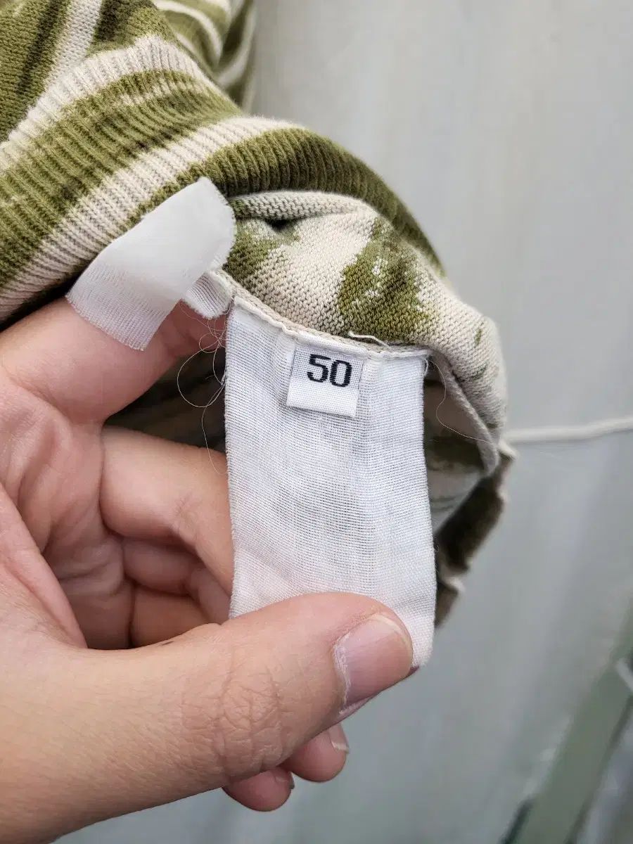 C.P. COMPANY シーピーカンパニー ストライプ Vネック 長袖 ニット C.P. COMPANY シーピーカンパニー ストライプ Vネック 長袖 ニット