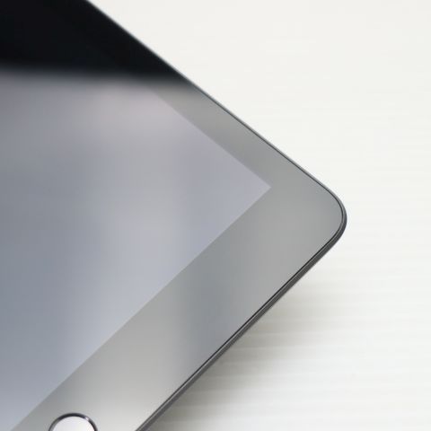 新品同様 SIMフリー iPad 第8世代 Wi-Fi+Cellular セルラー 32GB