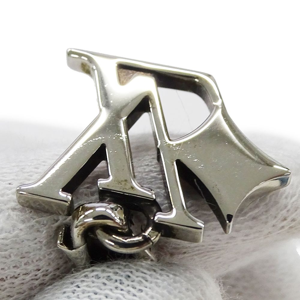 ルイ・ヴィトン LOUIS VUITTON チャーム メンズ ブランド ペンダントトップ LVフラワーチャーム シルバー M03091 LE2285 アクセサリー【中古】 ルイ・ヴィトン LOUIS VUITTON チャーム メンズ ブランド ペンダントトップ LVフラワーチャーム シルバー M03091 LE2285 アクセサリー【中古】