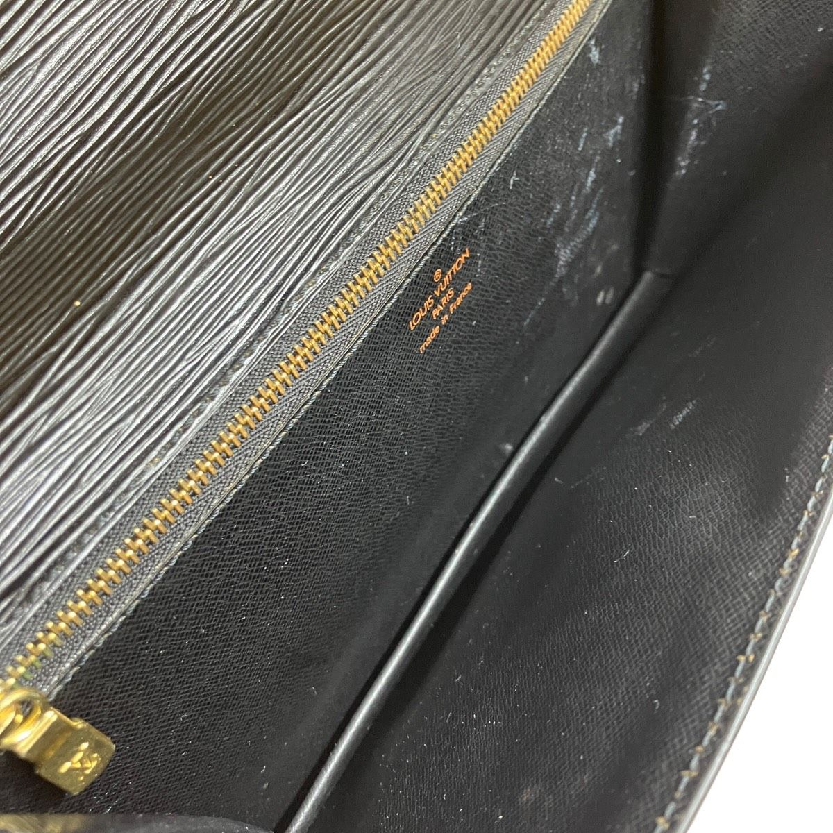 ルイ・ヴィトン LOUIS VUITTON ポシェットセリエ ドラゴンヌ エピ