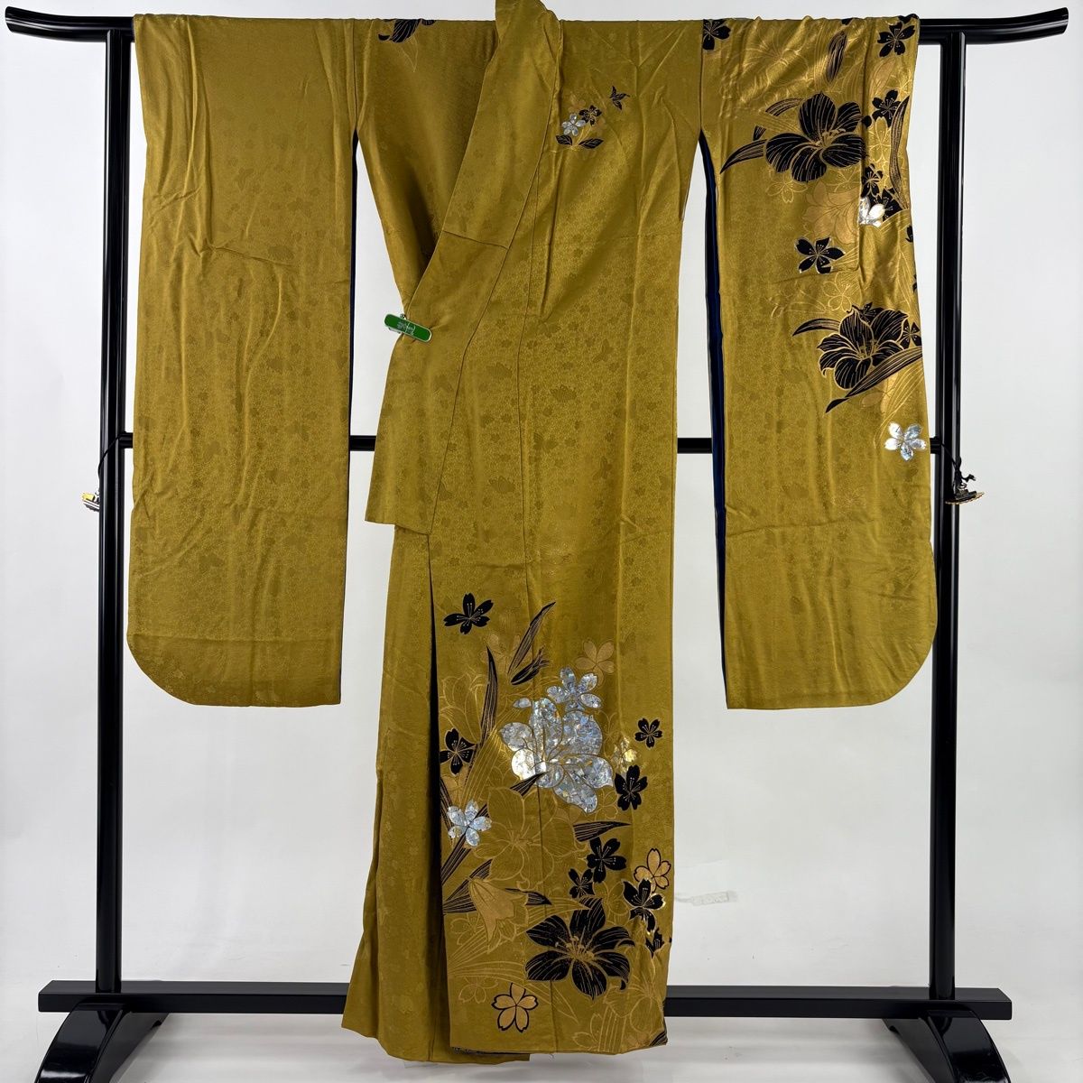 在庫一掃】 振袖 身丈155.5cm 裄丈66cm M 袷 堀省平 落款 桜 百合 金彩