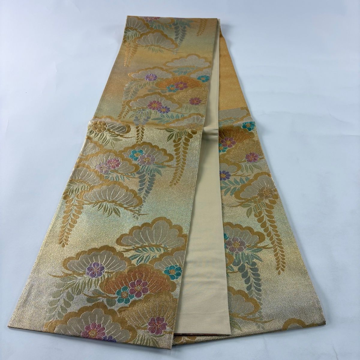 在庫一掃】 【美品】 袋帯 秀品 笠松 草花 金銀糸 箔 金色 六通 正絹