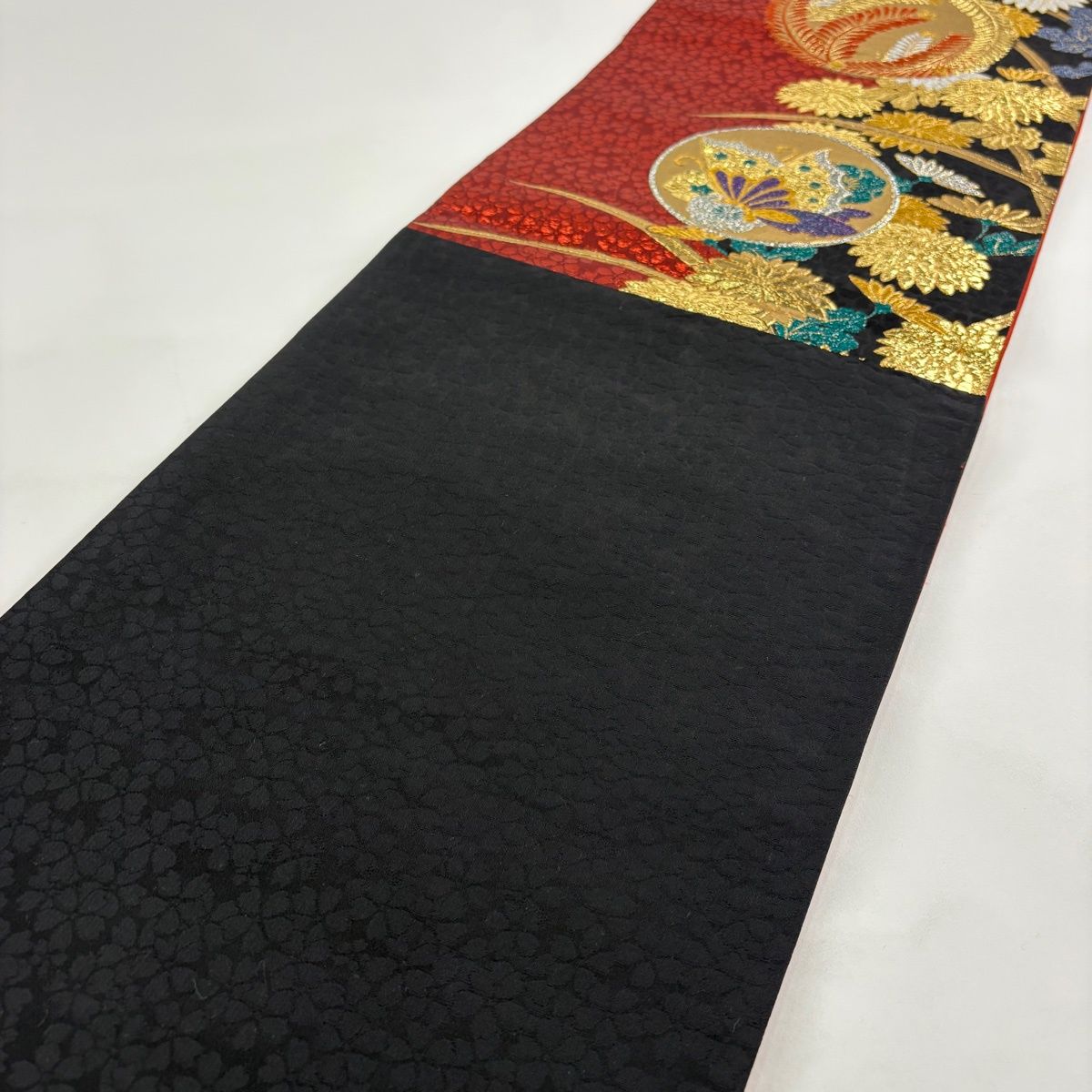 袋帯 秀品 籠目菊松模様 箔 唐織 黒 六通 正絹 中古 【美品】