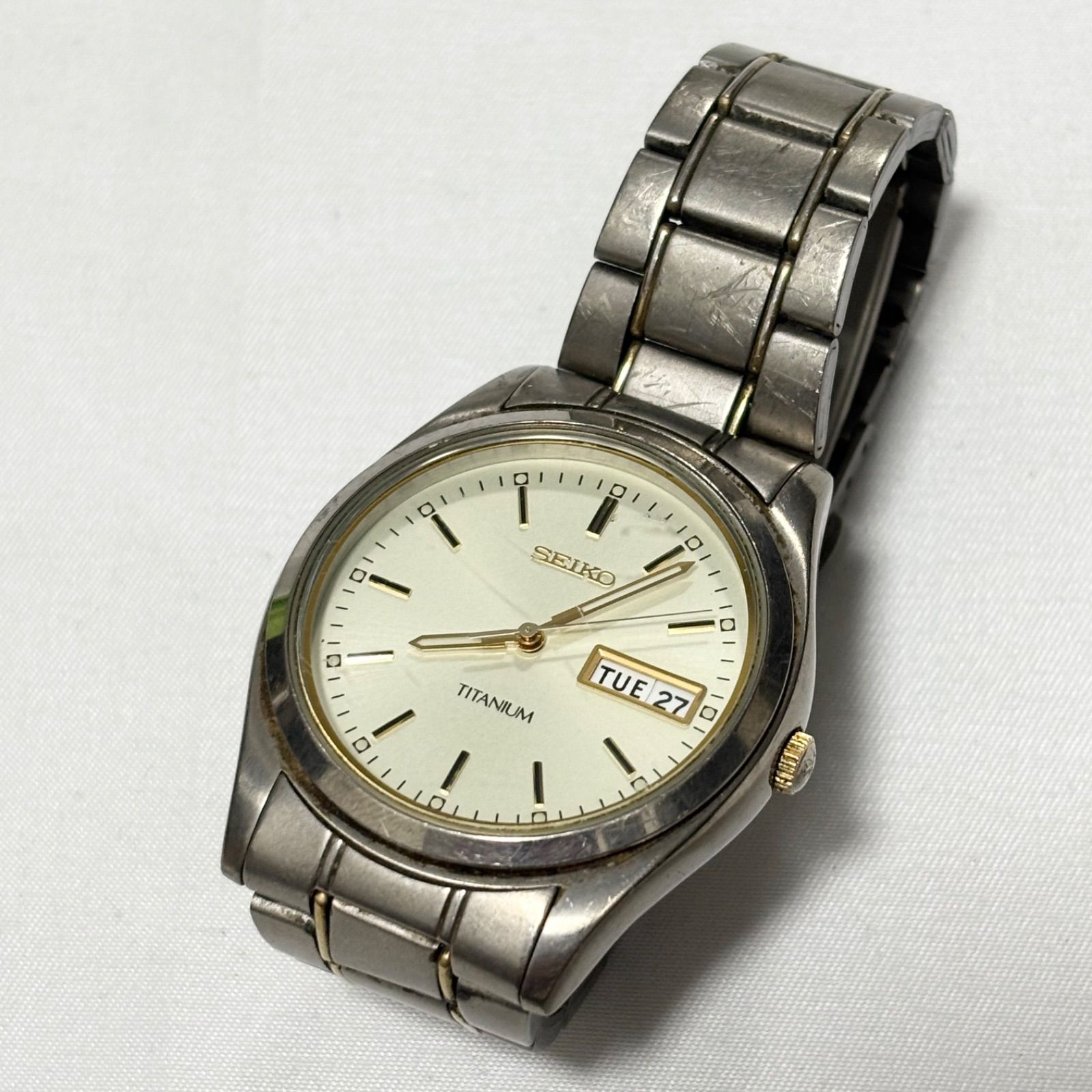 【送料無料】SEIKO/セイコー/TITANIUM/チタニウム/7N43-9100/アイボリー×シルバー/クォーツ腕時計/電池切れ/動作未確認/ジャンク品扱い/中古品