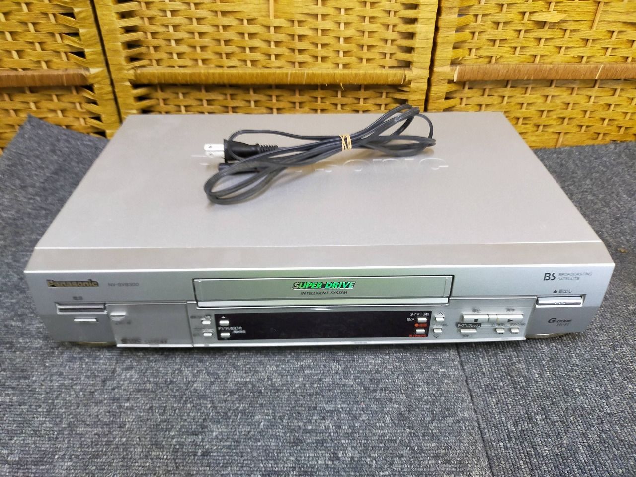 Panasonic NV-SVB300 S-VHSビデオデッキ BS対応 通電確認済み VHS取出