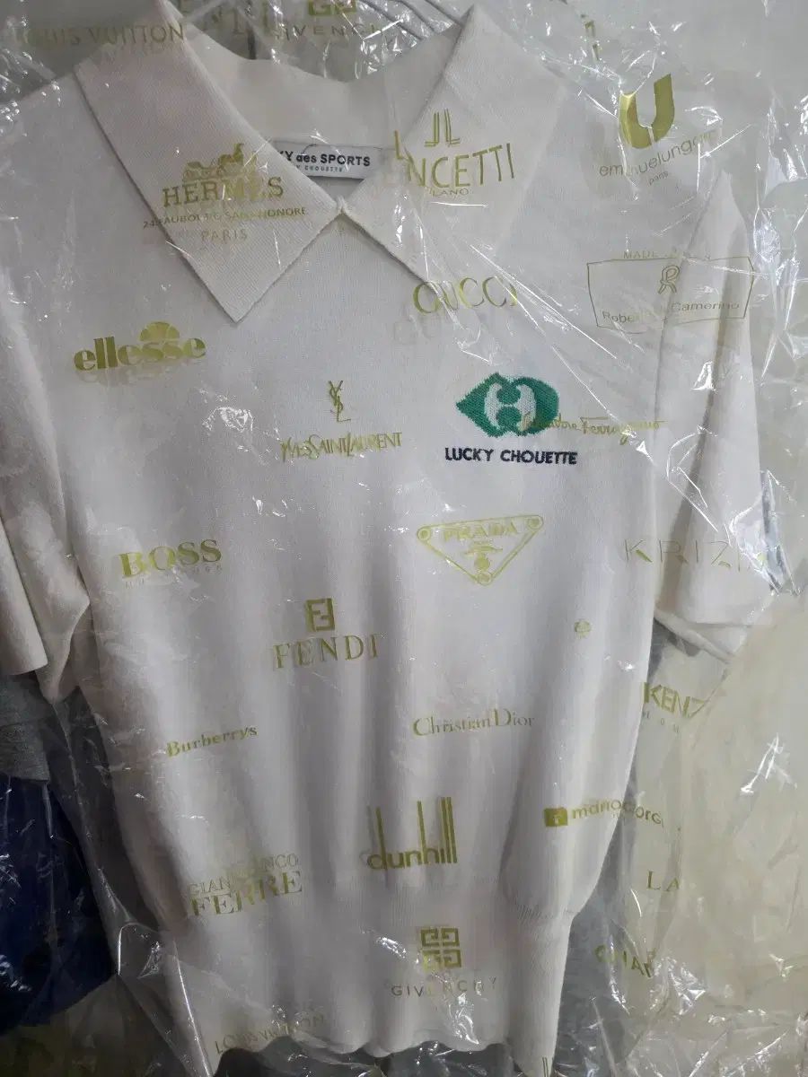 ラッキーシュエトゥ ニット