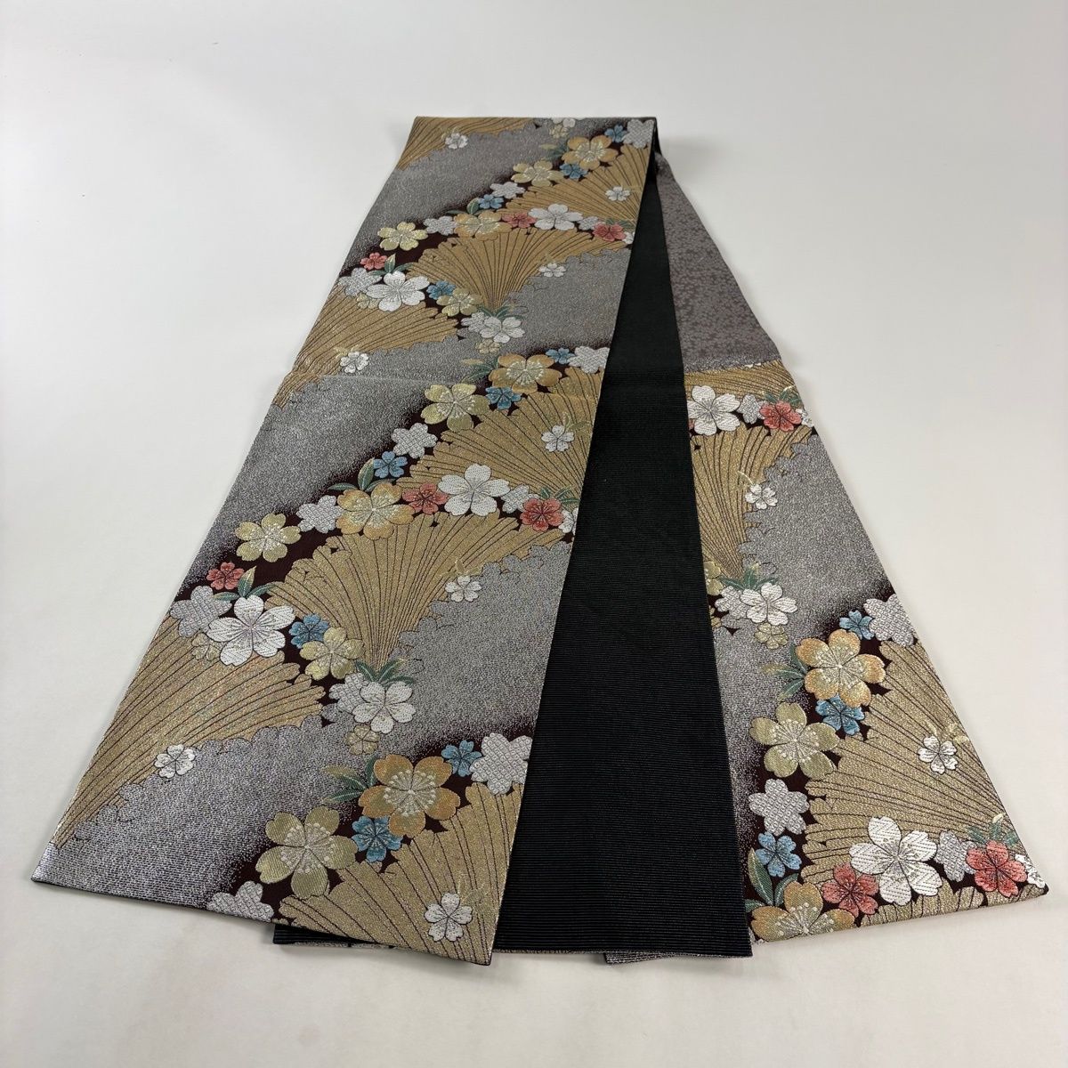 在庫一掃】 【美品】 袋帯 秀品 振袖向き 桜 シルエット 箔 金糸 茶色 在庫一掃】 【美品】 袋帯 秀品 振袖向き 桜 シルエット 箔 金糸 茶色