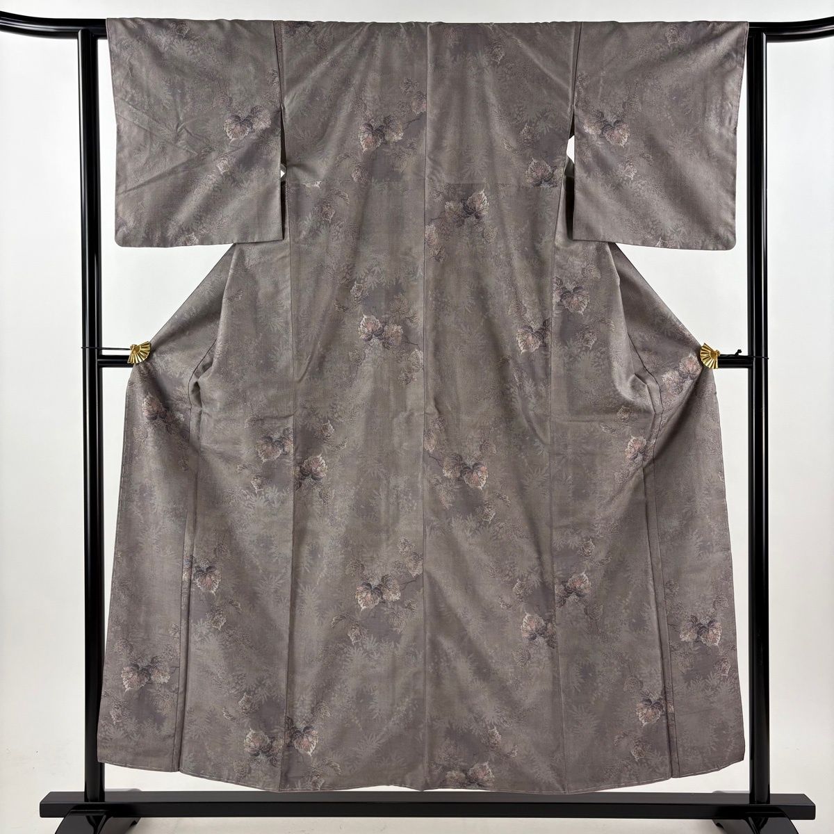 大島紬 灰緑色 左右異柄 身丈164.8 裄長め トールサイズ 在庫一掃】 【美品】 大島紬 身丈155cm 裄丈62cm S 袷 都喜ヱ門 証紙