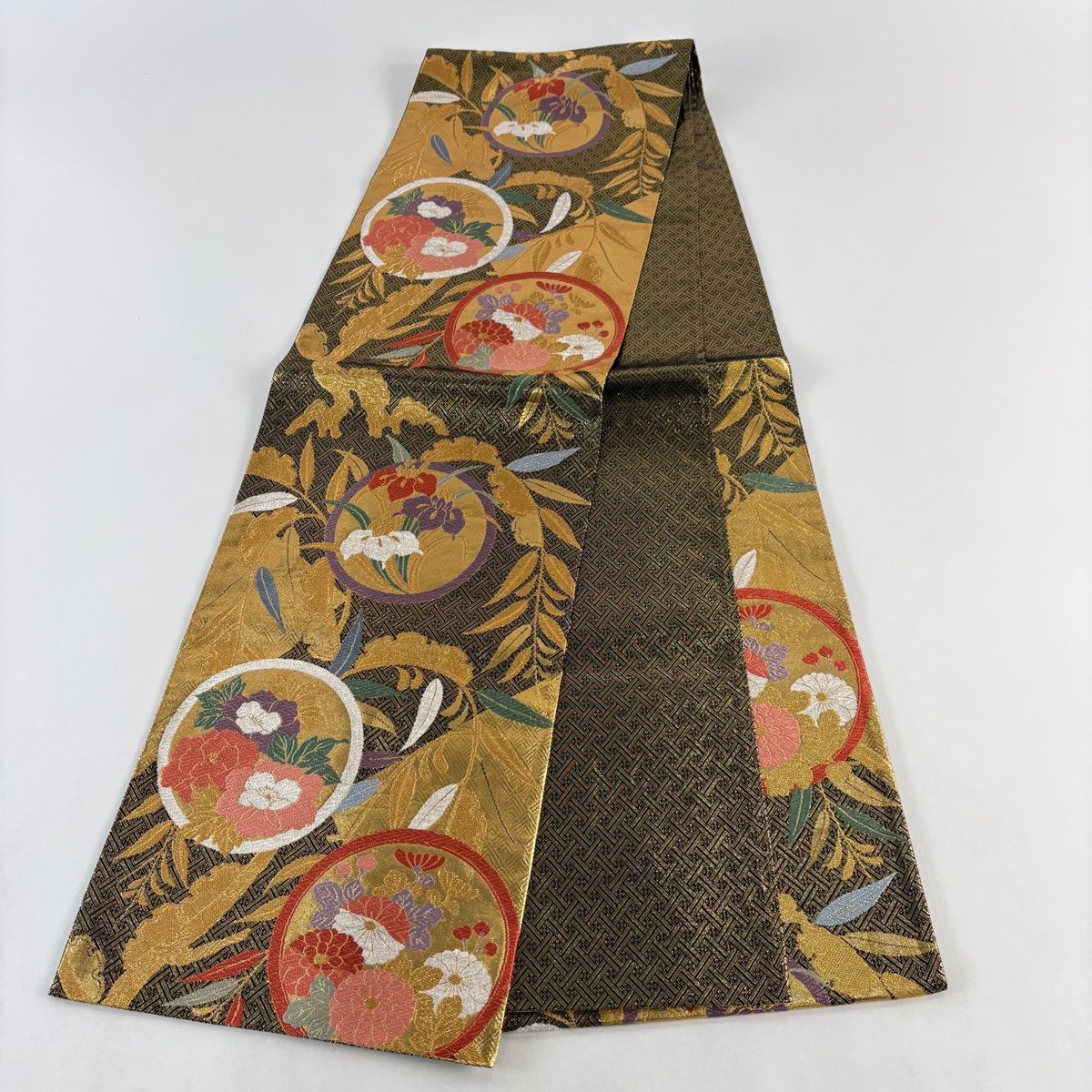 在庫一掃】 【美品】 袋帯 秀品 丸文 草花 箔 唐織 黒 六通 正絹
