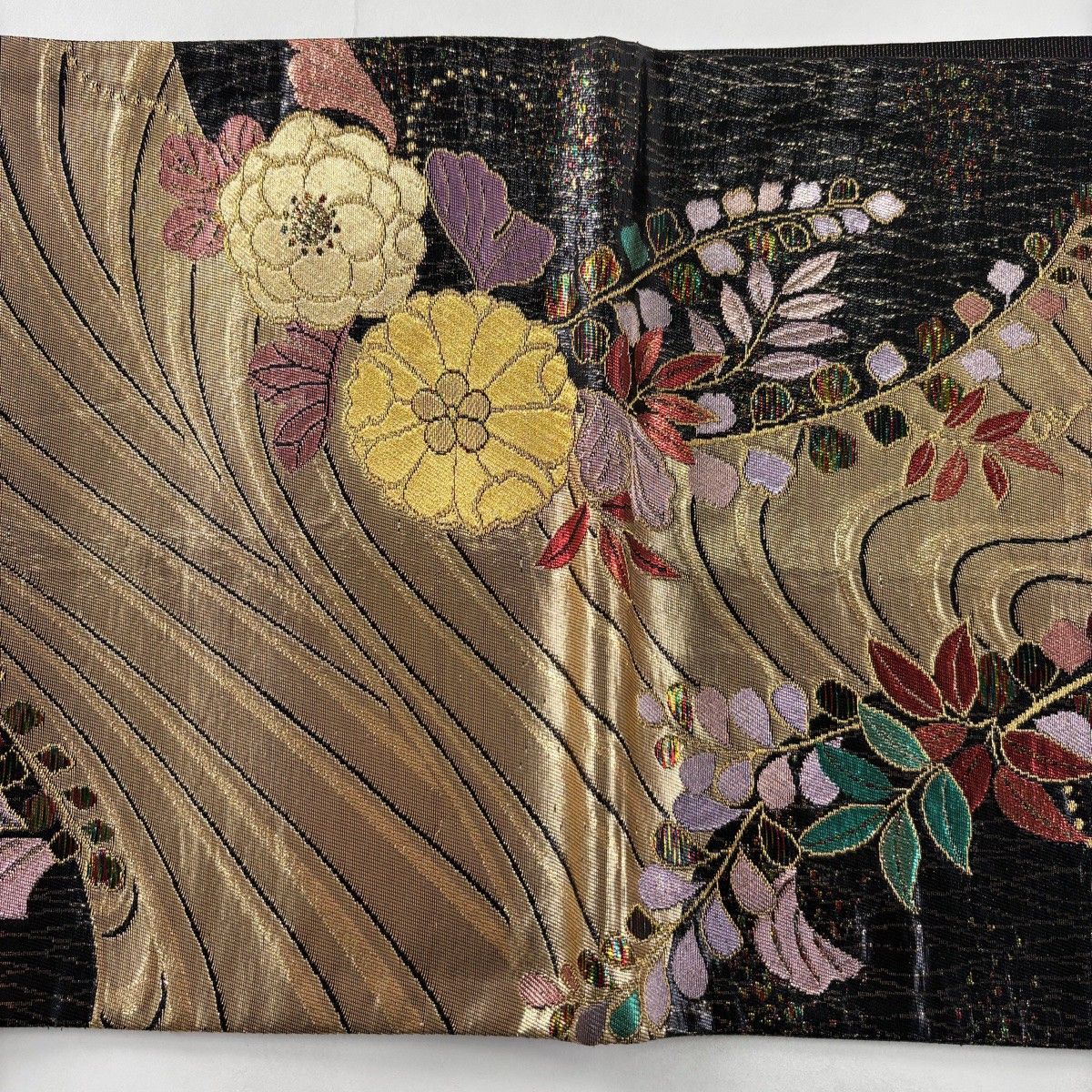 在庫一掃】 【美品】 袋帯 秀品 草花 波 金銀糸 箔 黒 六通 正絹
