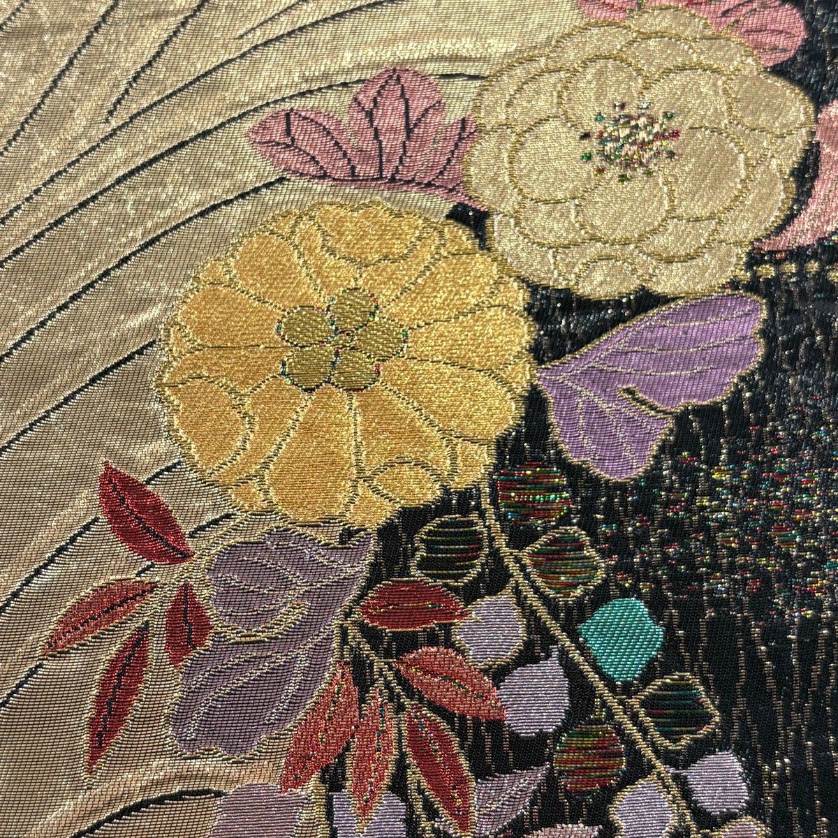 在庫一掃 美品 袋帯 秀品 草花 波 金銀糸 箔 黒 六通 正絹