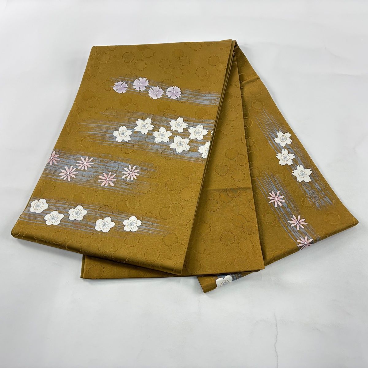 正絹流水楓桜文様豪華お太鼓柄袋帯　上野為ニ 在庫一掃】 【美品】 袋帯 秀品 桜 霞 山吹茶色 お太鼓柄 正絹 【中古