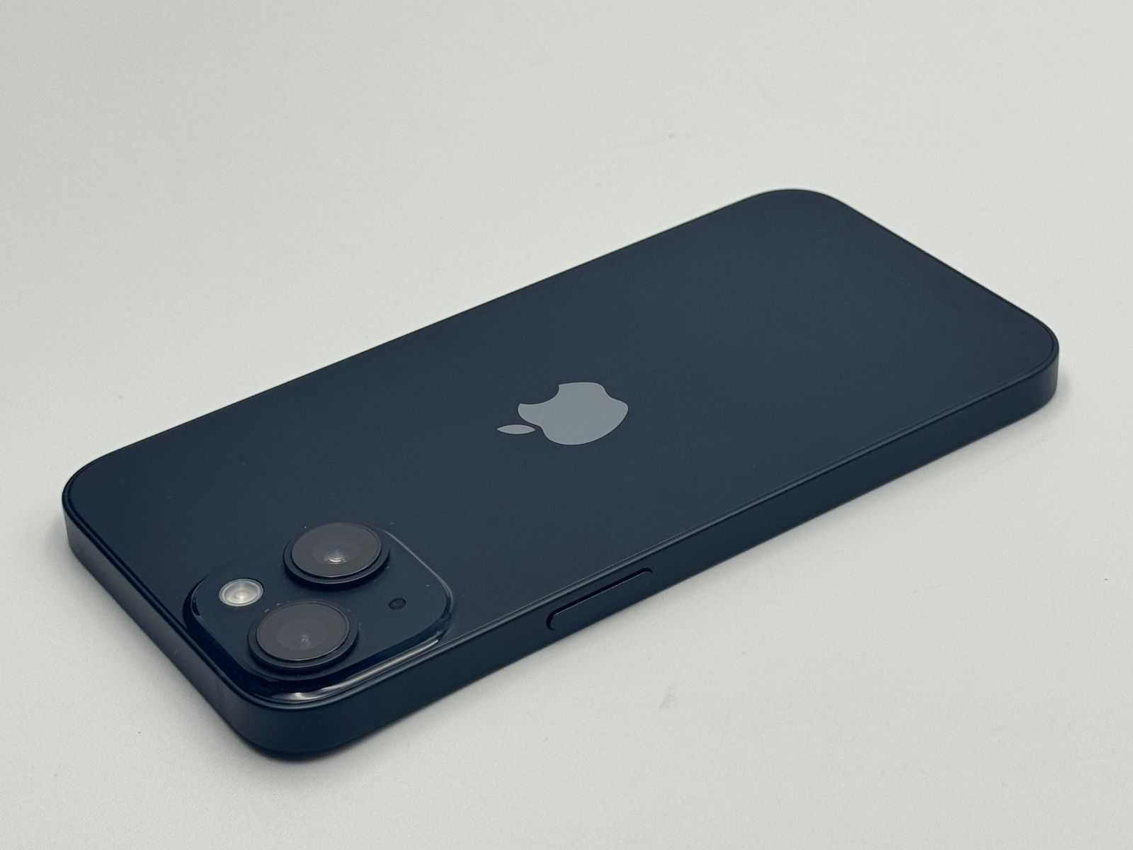 【即日配送】iPhone 14ミッドナイト128g SIMフリーバッテリー81% 箱付き中古C】iPhone 14 128GB ミッドナイト バッテリー【81%】 SIM