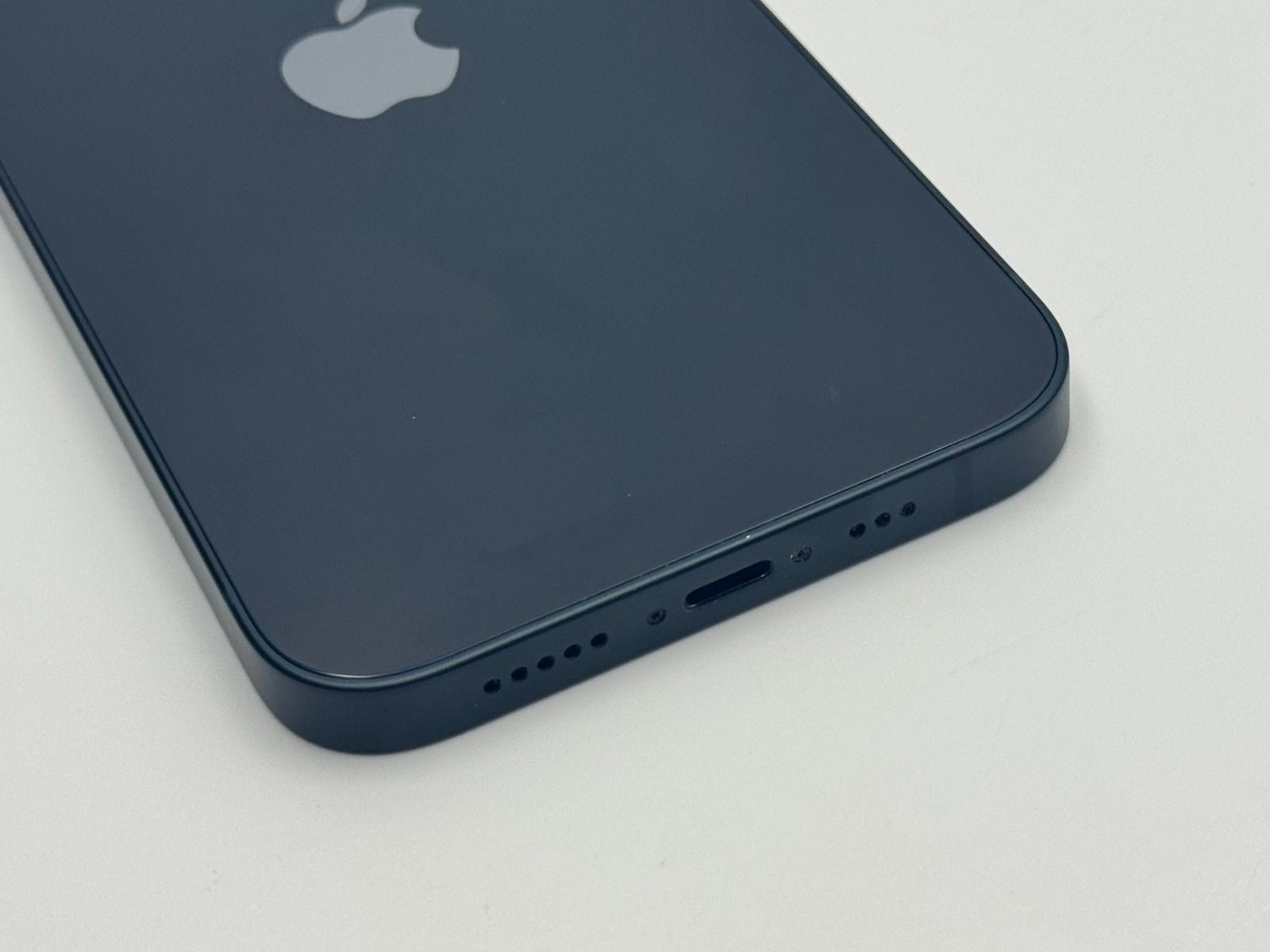 箱付き中古C】iPhone 14 128GB ミッドナイト バッテリー【81%】 SIM