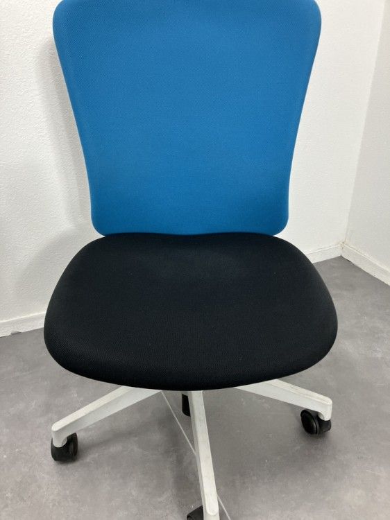 【中古品】イナバ バルチェチェア SP1140 ブルー 【中古品】イナバ バルチェチェア SP1140 ブルー