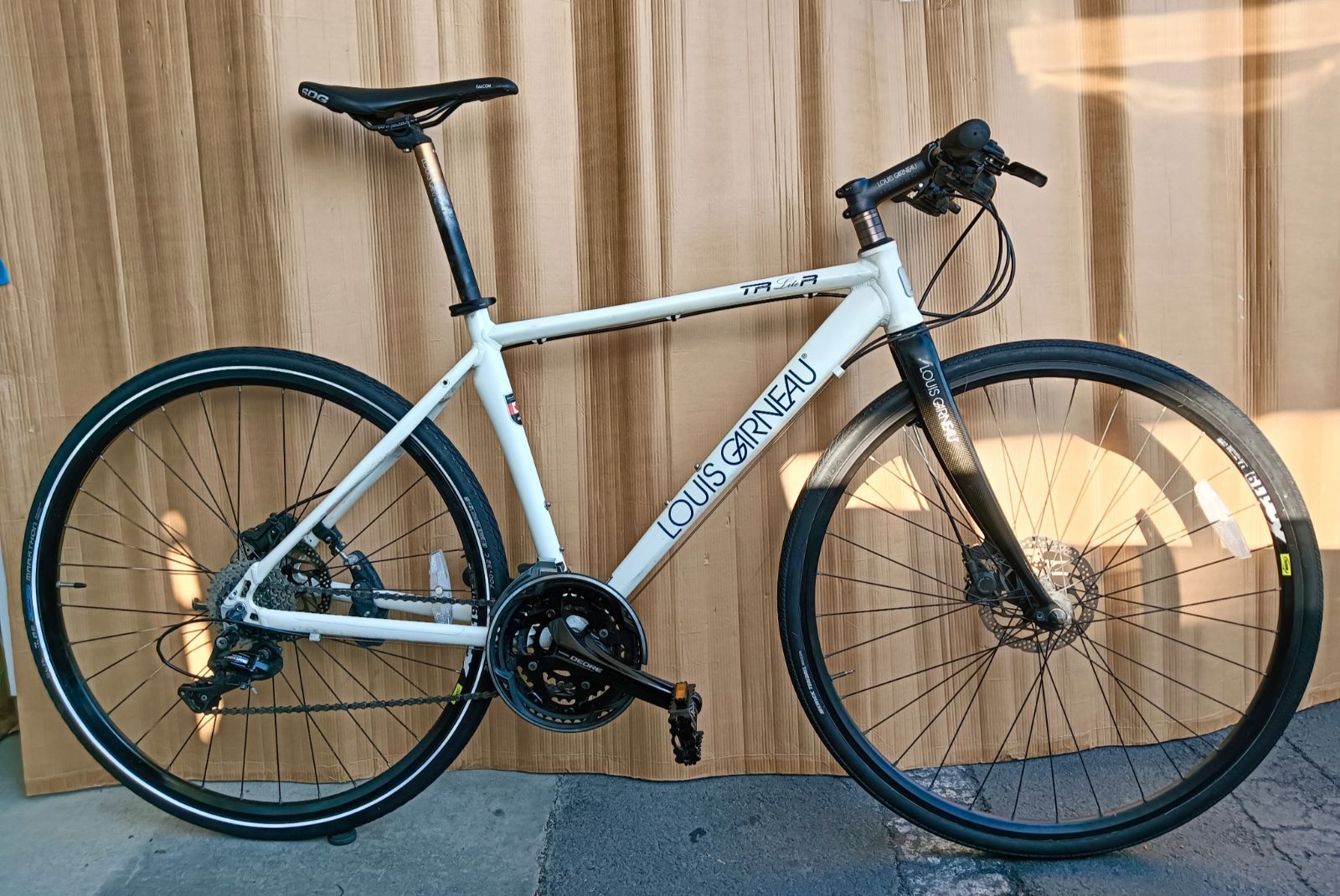 引取限定] 美品！LOUIS GARNEAU /ルイガノ TR Lite R クロスバイク