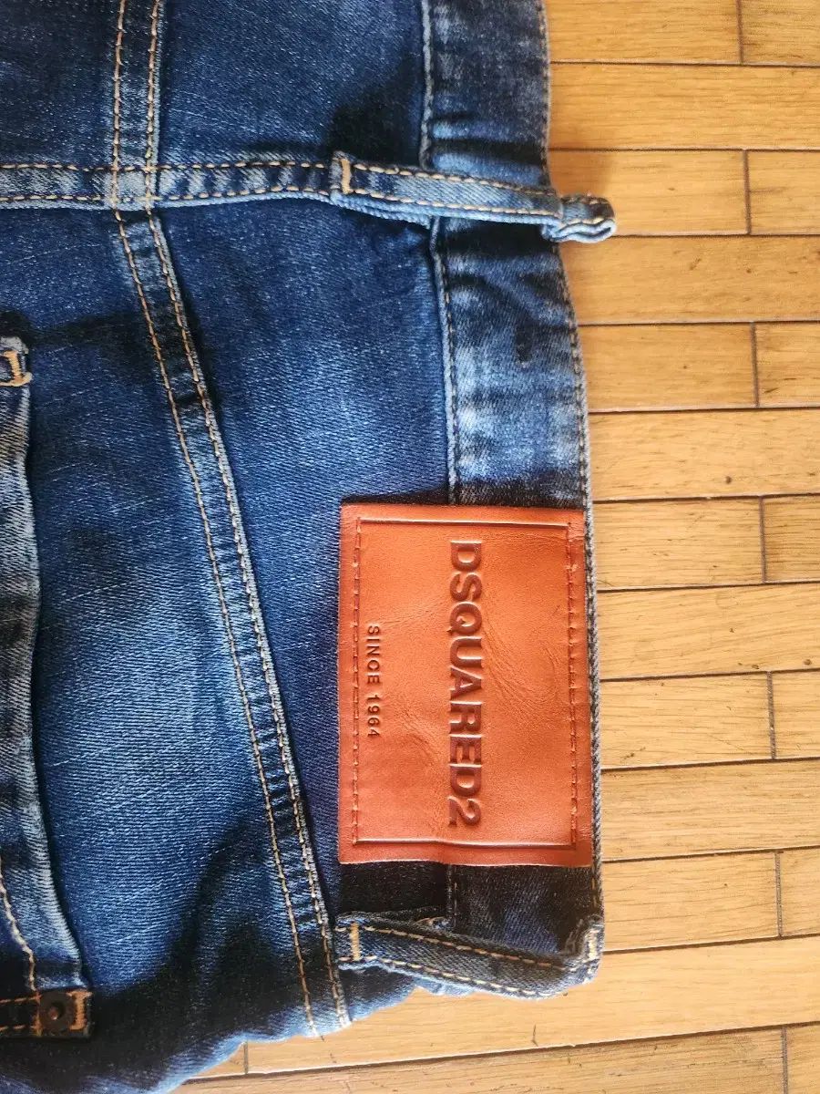 正規品 DSQUARED2 ブルージーンズ 正規品 DSQUARED2 ブルージーンズ