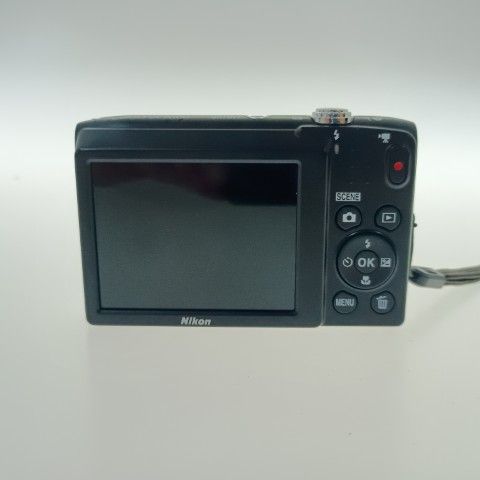 Nikon COOLPIX A100 Silver コンパクトデジタルカメラ /
