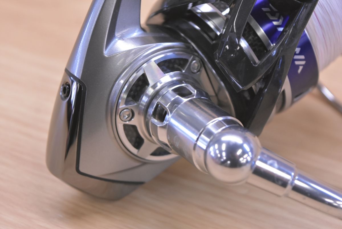 ダイワ 15 ソルティガ 4500H スピニングリール DAIWA SALTIGA