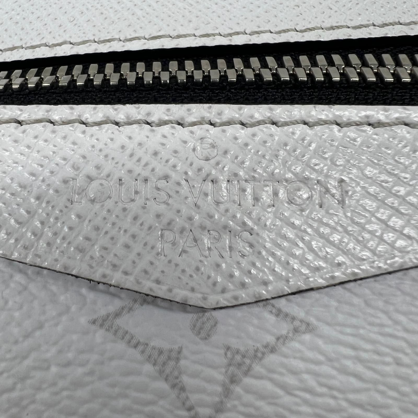 LOUIS VUITTON 美品 ルイヴィトン アウトドア メッセンジャー PM 