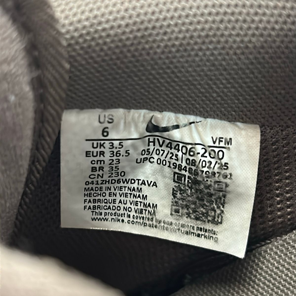 NIKE(ナイキ) スニーカー 23 レディース エアフォース1’07 HV4406-200 グレーベージュ