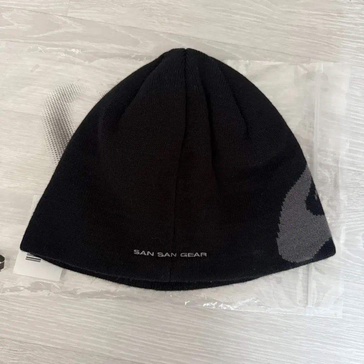 SAN SAN GEAR サンサンギアー ロゴ ビーニー ブラック SAN SAN GEAR サンサンギアー ロゴ ビーニー ブラック 24FW - メルカリ