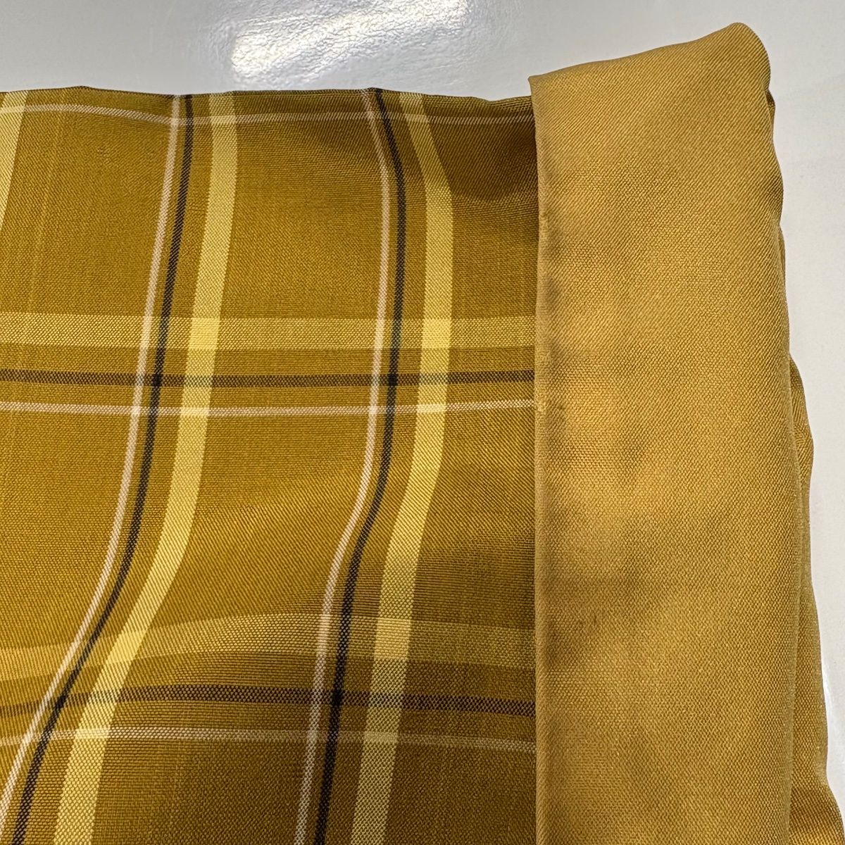 在庫一掃】 紬 身丈160cm 裄丈62.5cm S 袷 縞 格子 山吹茶色 正絹 名品
