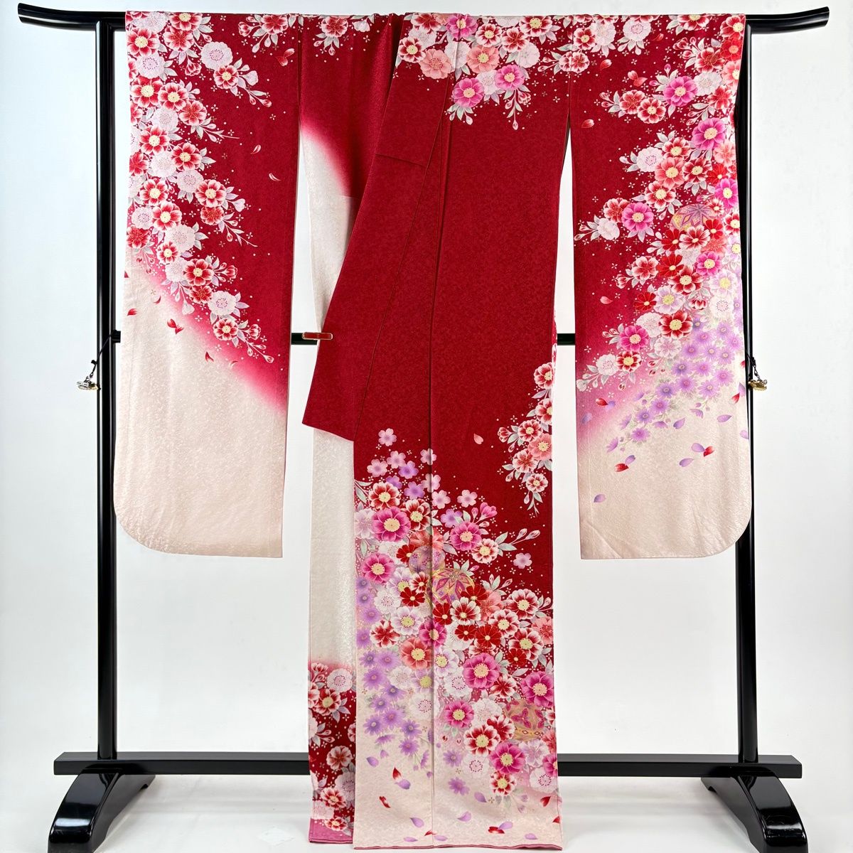 在庫一掃】 振袖 身丈171.5cm 裄丈67cm M 袷 手鞠 桜 金糸 銀通し 赤