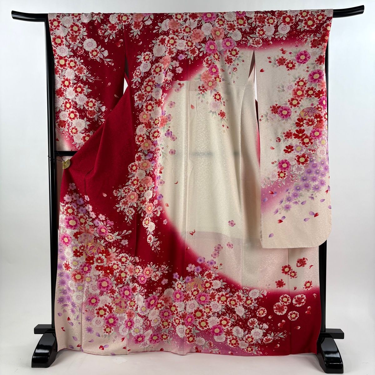 【在庫一掃】 振袖 身丈170.5cm 裄丈68cm L 袷 手鞠 草花 銀通し 金彩 赤 正絹 逸品 【中古】