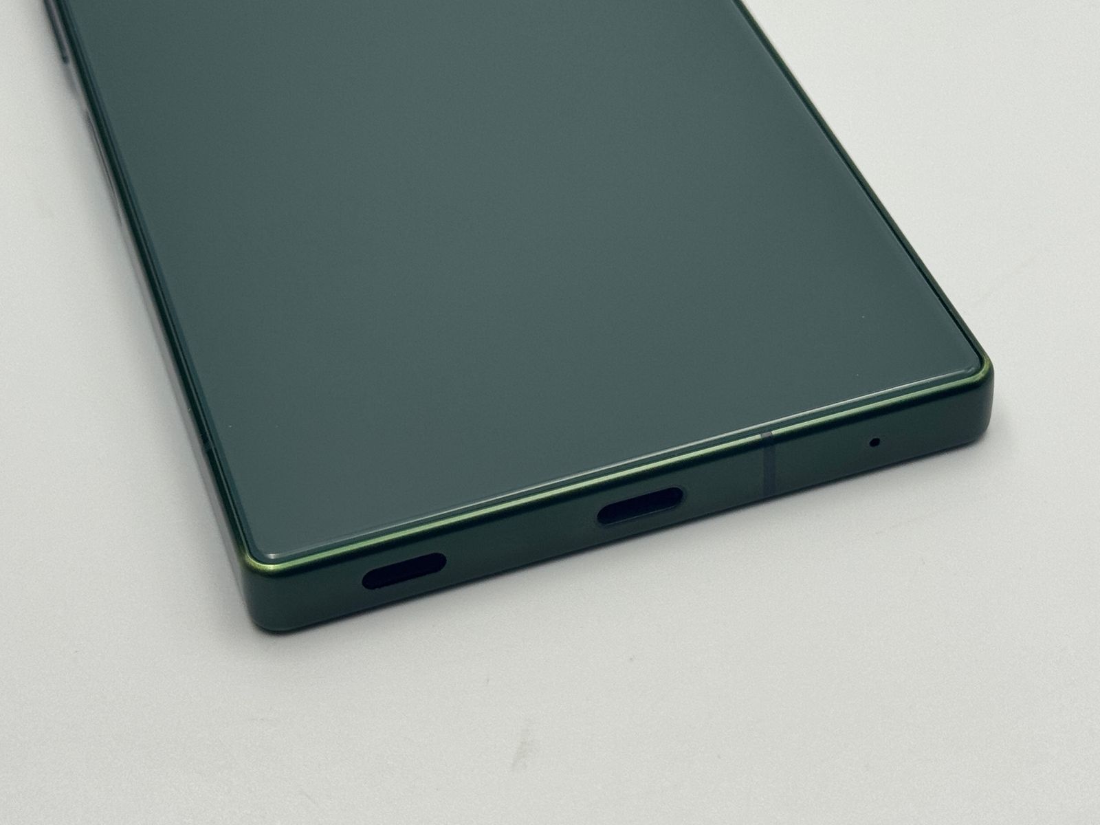 AQUOS R9 SH-M28 グリーン 中古B SIMフリー - メルカリ