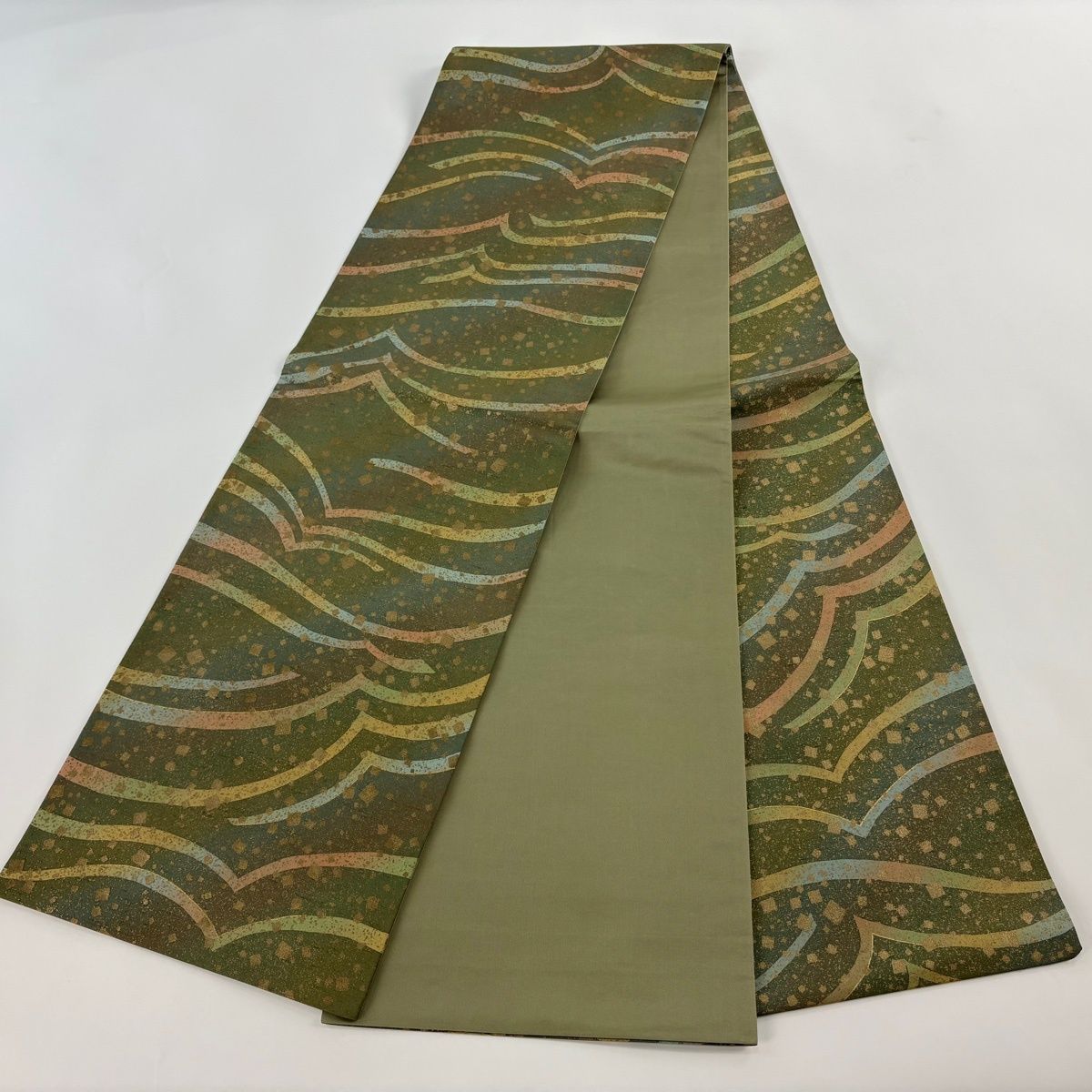 在庫一掃】 【美品】 袋帯 逸品 落款 牛首紬地 幾何学模様 金彩 よもぎ 