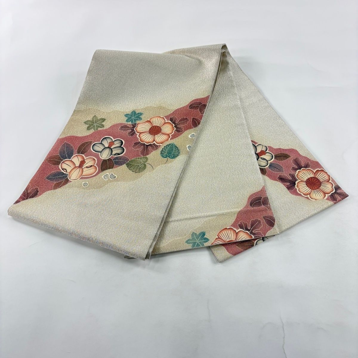 在庫一掃】 【美品】 袋帯 秀品 草花 椿 銀糸 薄茶色 お太鼓柄 正絹