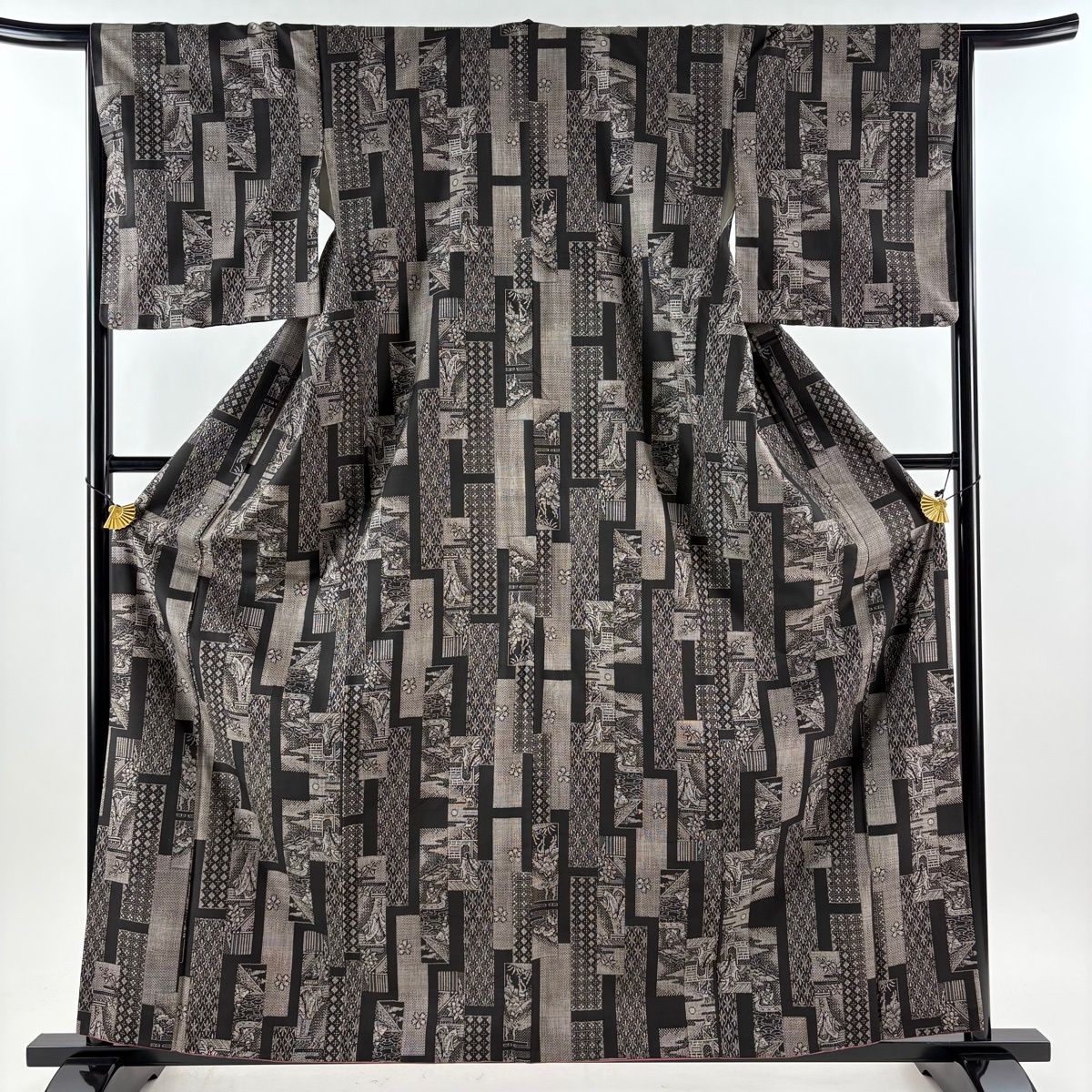 【在庫一掃】 紬 身丈160.5cm 裄丈66.5cm M 袷 姫 短冊 焦茶色 正絹 逸品 【中古】