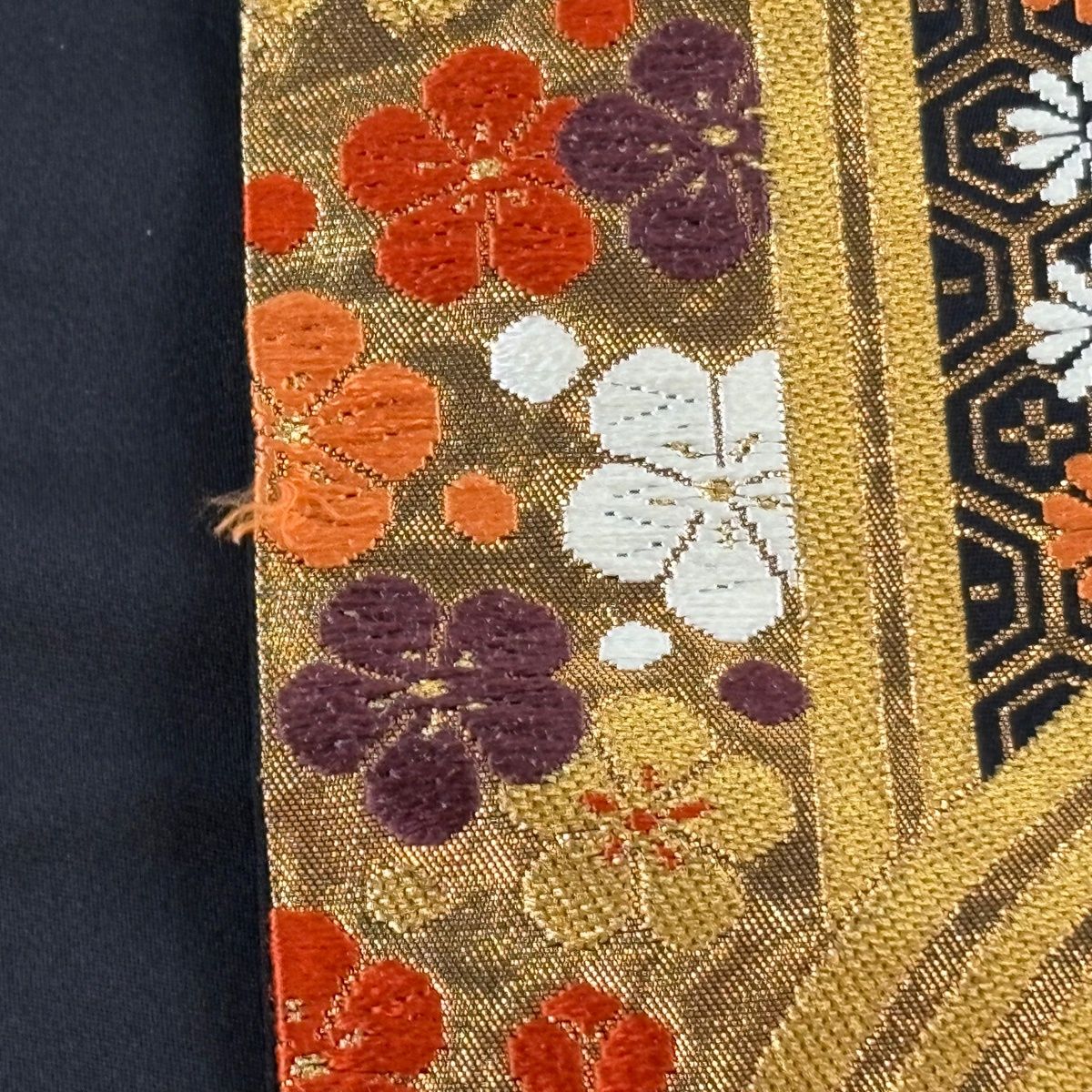 在庫一掃】 袋帯 逸品 河合美術織物 落款 蝶 草花 金糸 唐織 黒 六通