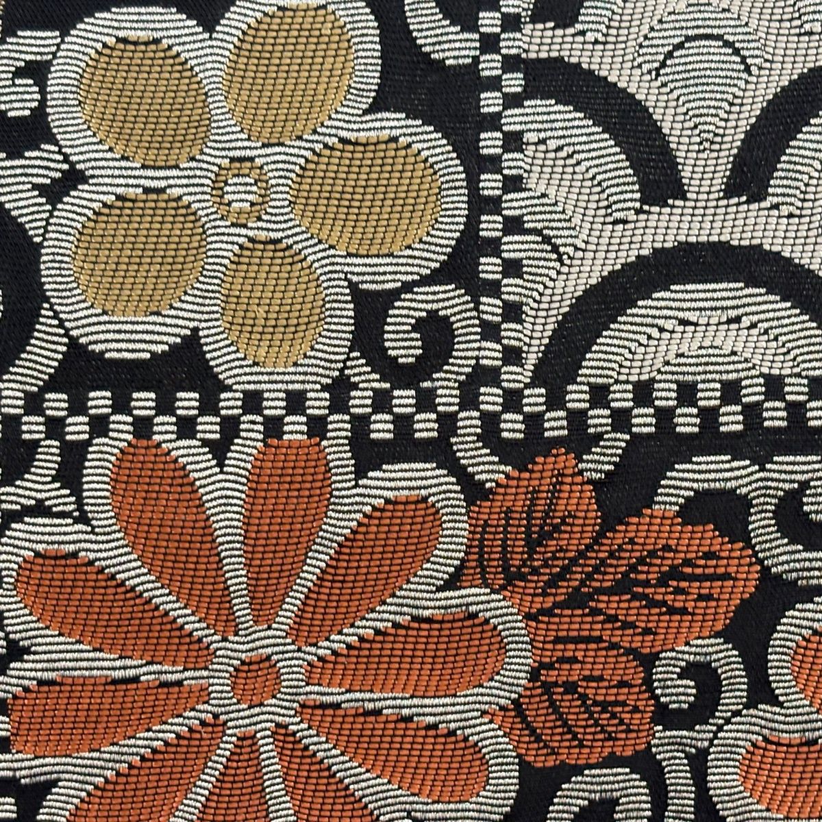 在庫一掃】 【美品】 袋帯 名品 菊 有職文様 銀糸 ラメ糸 黒 六通 正絹