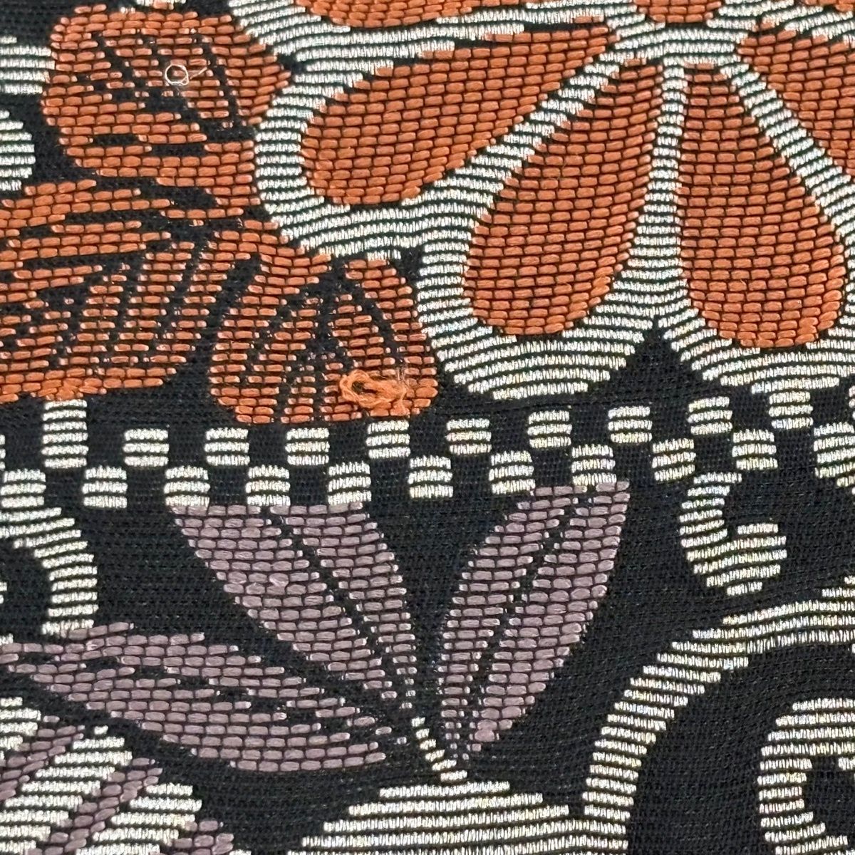 在庫一掃】 【美品】 袋帯 名品 菊 有職文様 銀糸 ラメ糸 黒 六通 正絹