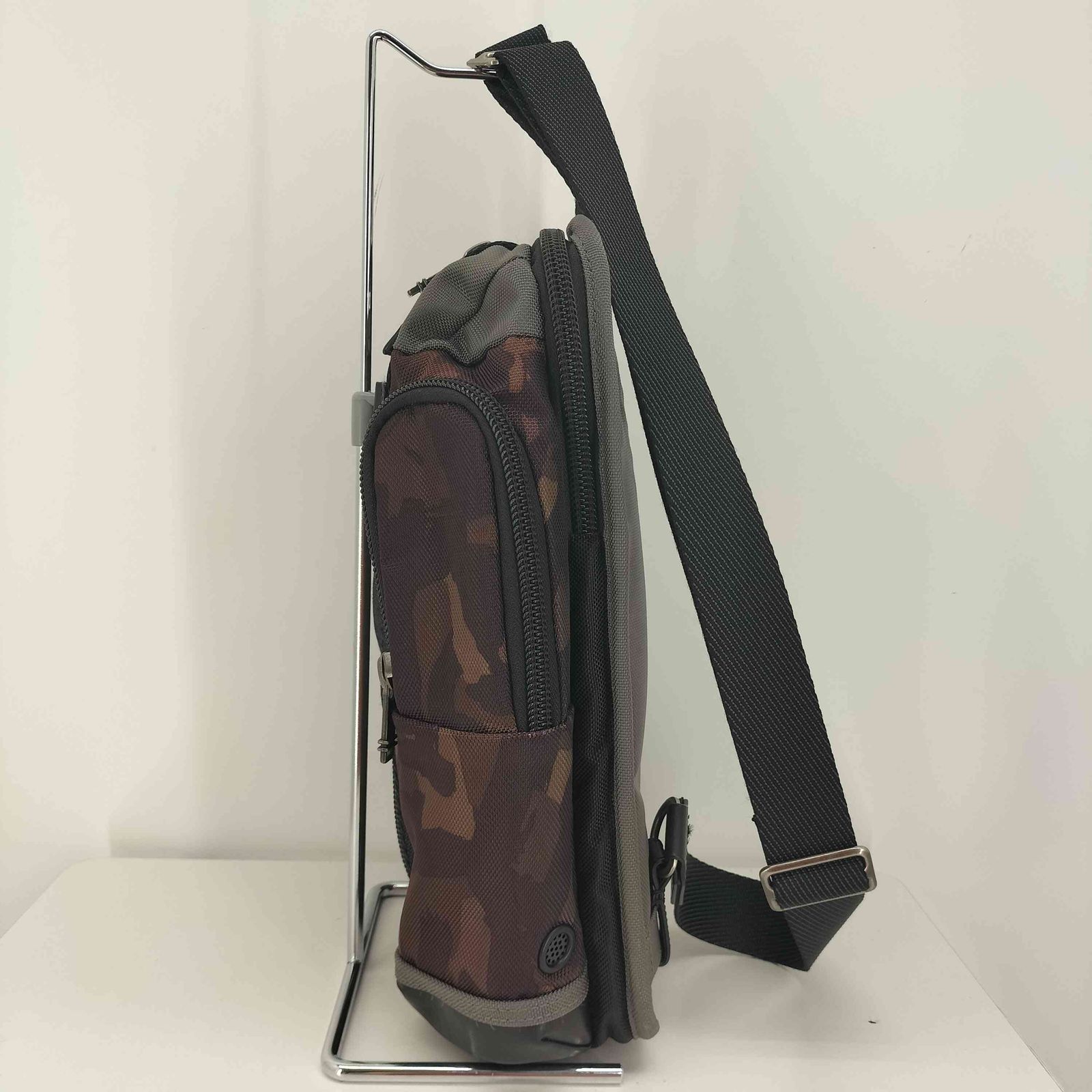 トゥミ TUMI ALPHA BRAVO MONTEREY SLIING FXTバリスティックナイロン 