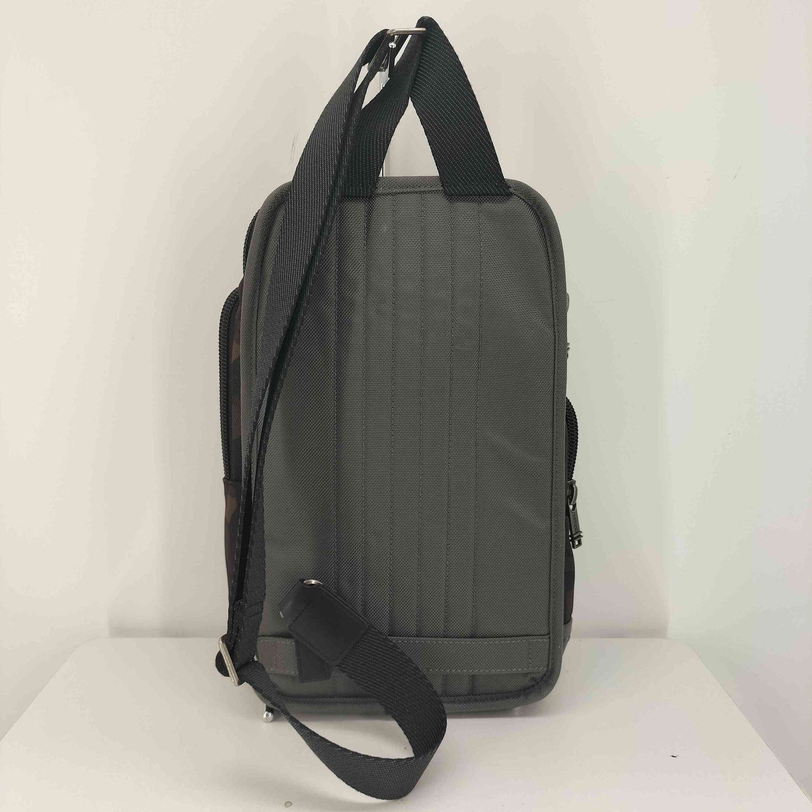 トゥミ TUMI ALPHA BRAVO MONTEREY SLIING FXTバリスティックナイロン 