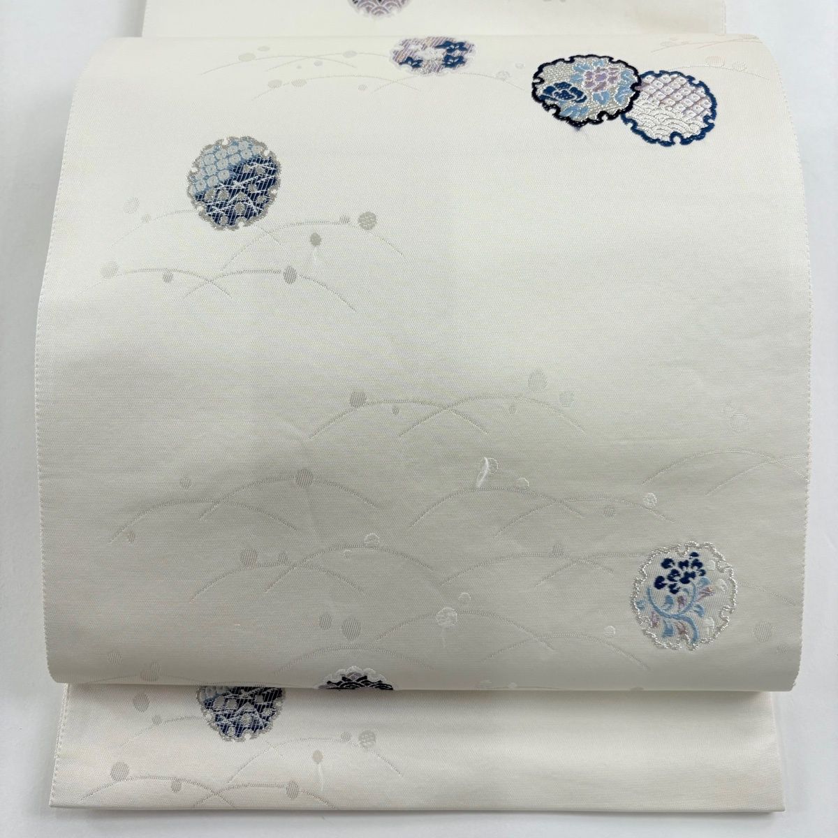 【在庫一掃】 袋帯 逸品 灰汁醗酵建本藍染 雪輪 草花 金銀糸 箔 クリーム 全通 正絹 【中古】