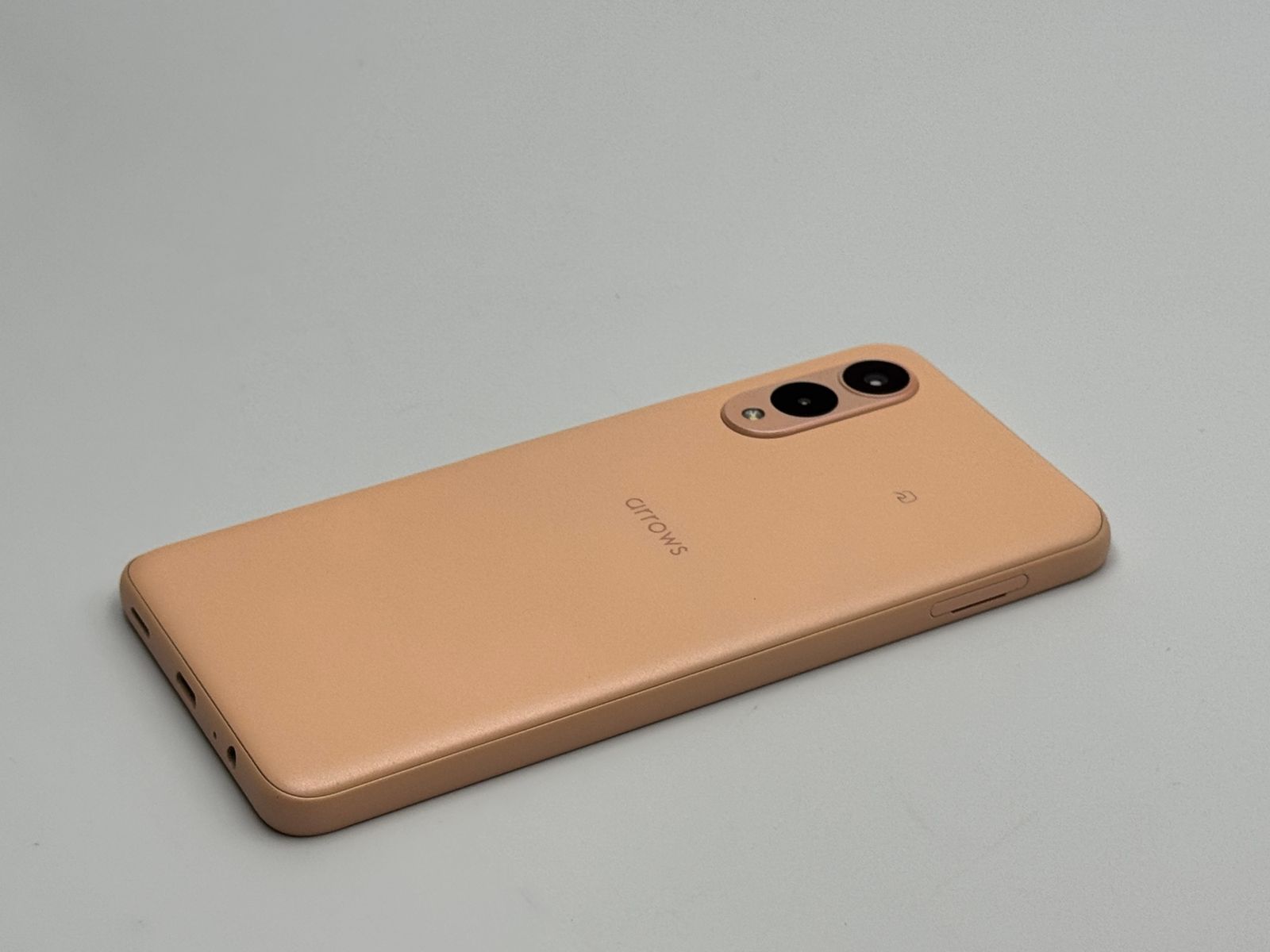 arrows We2 F-52E 64GB ライトオレンジ 中古B SIMフリー - メルカリ